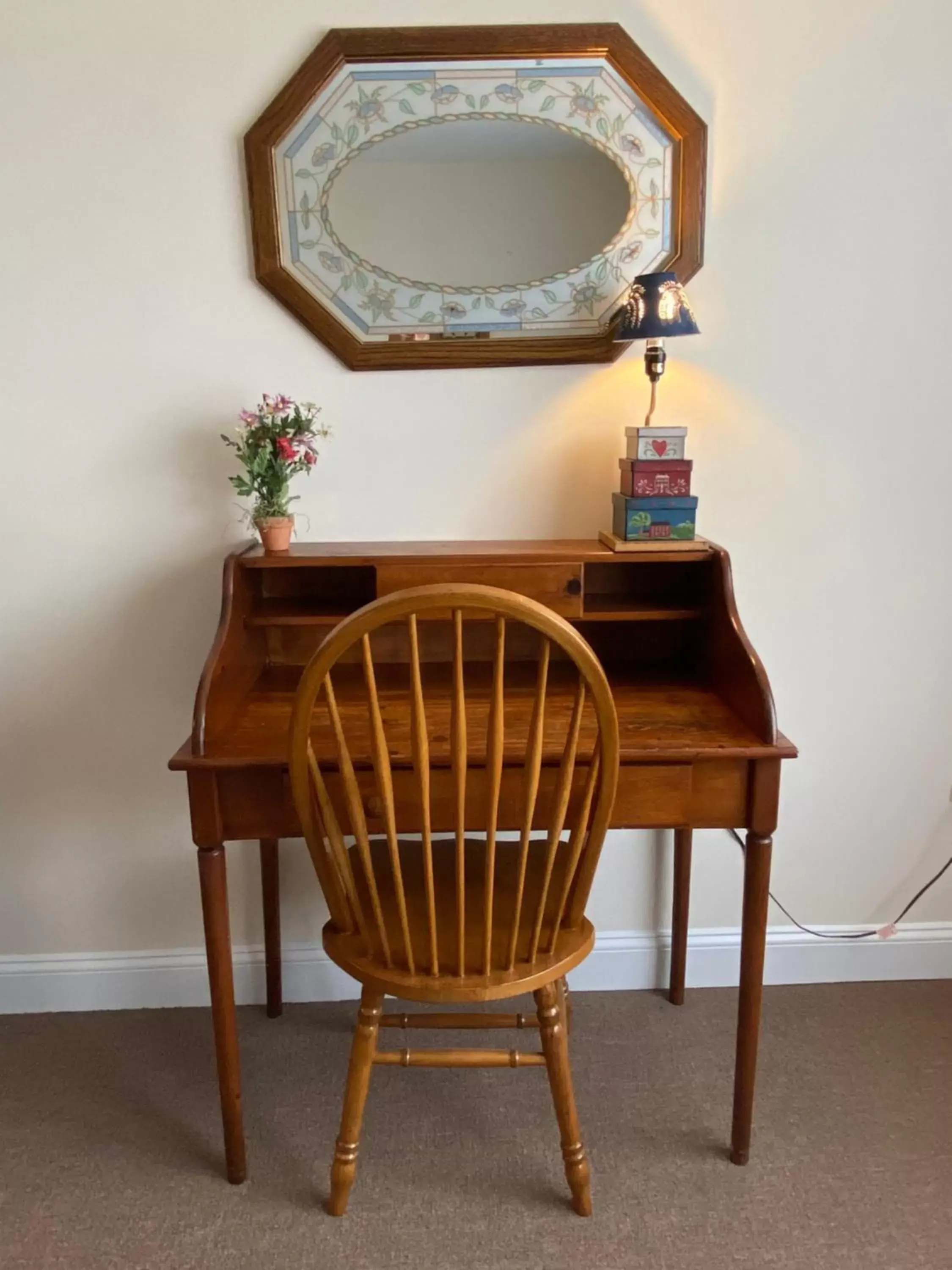 Decorative detail, Seating Area in Country Inn of Hazlet