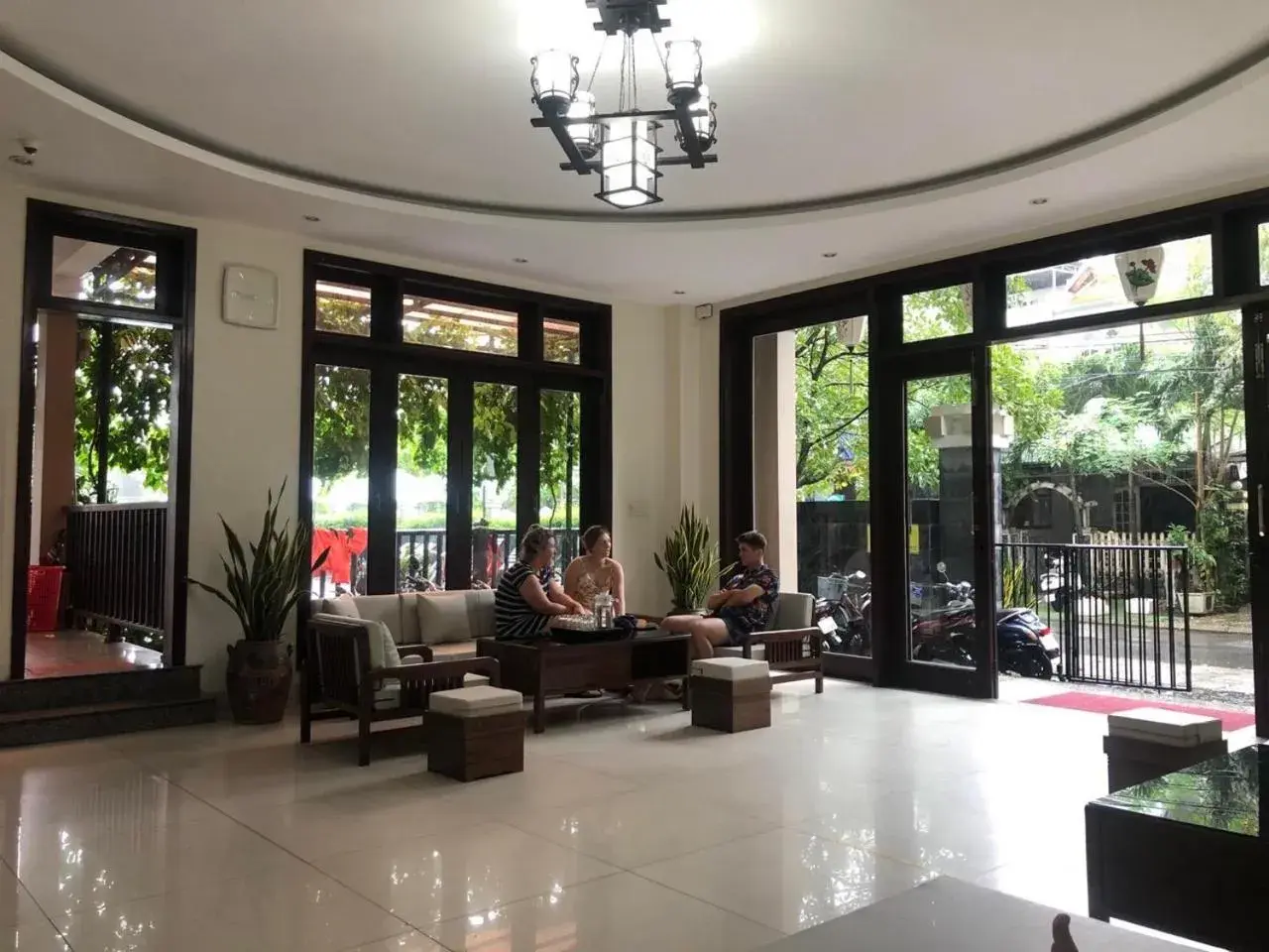 Lobby/Reception in Sunshine Hotel