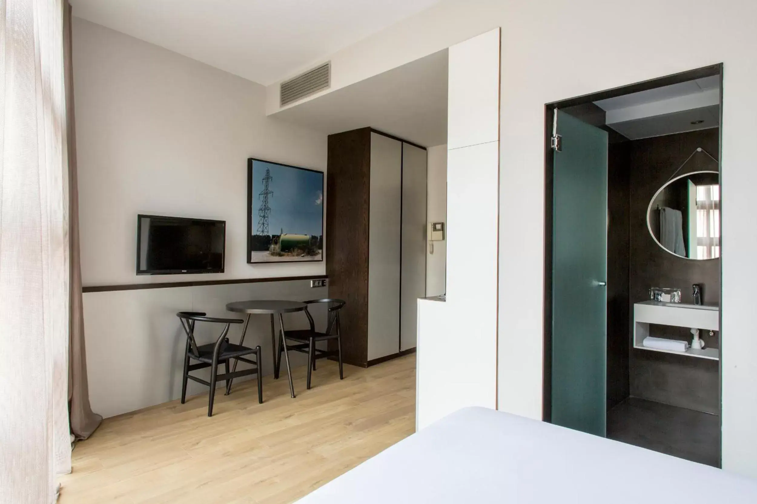 Bedroom, TV/Entertainment Center in Aparthotel Allada 3*