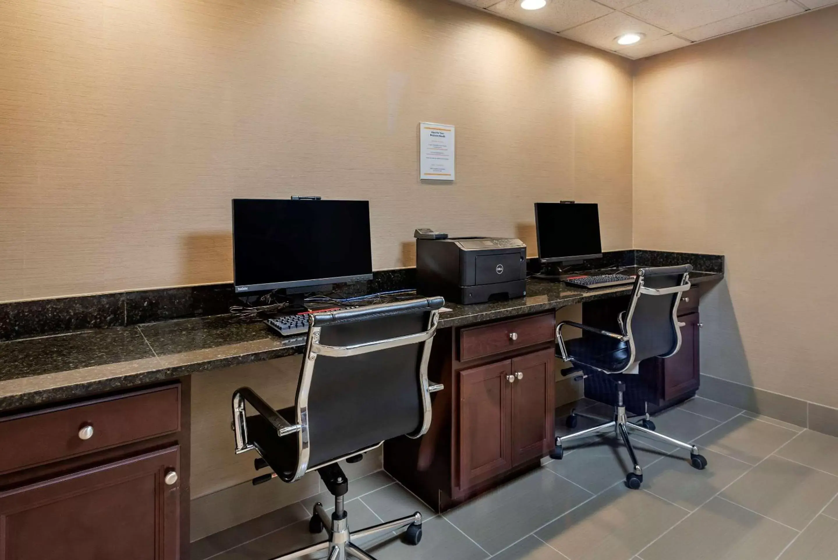 On site, Business Area/Conference Room in Comfort Suites Bethlehem Near Lehigh University and LVI Airport