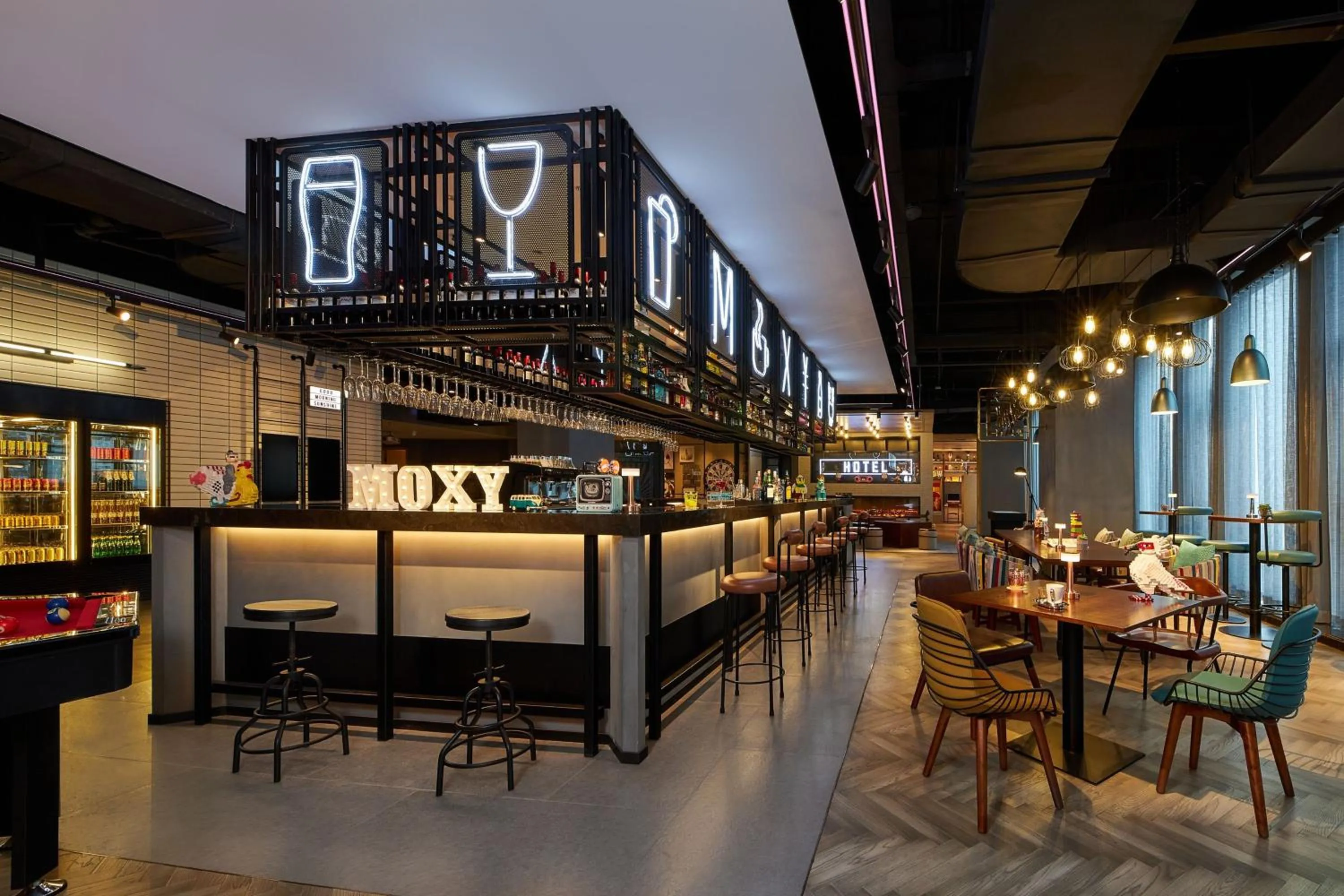 Lounge or bar in Moxy Xi'an Downtown