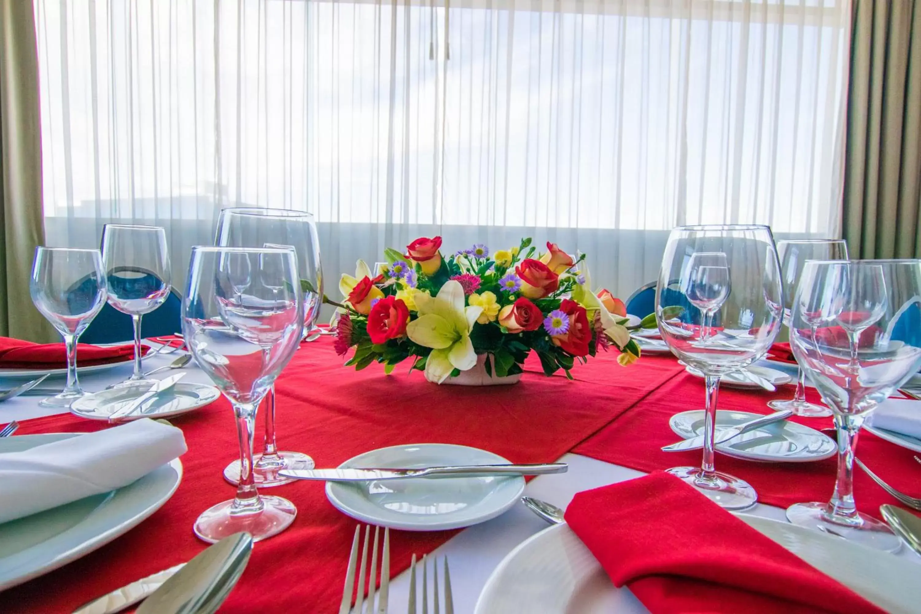 Banquet/Function facilities, Restaurant/Places to Eat in Hotel Stadium