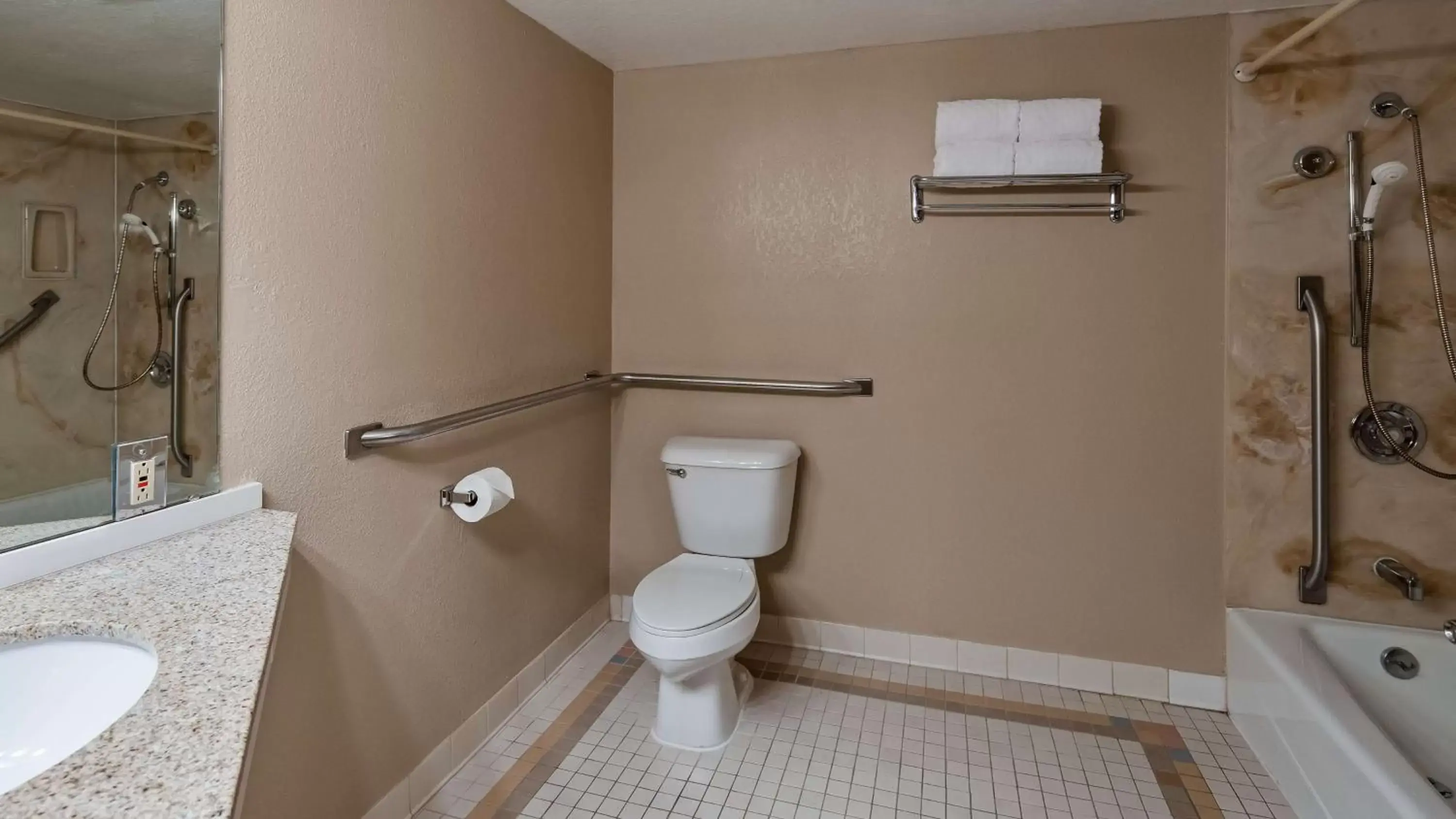 Photo of the whole room, Bathroom in Best Western Greenfield Inn