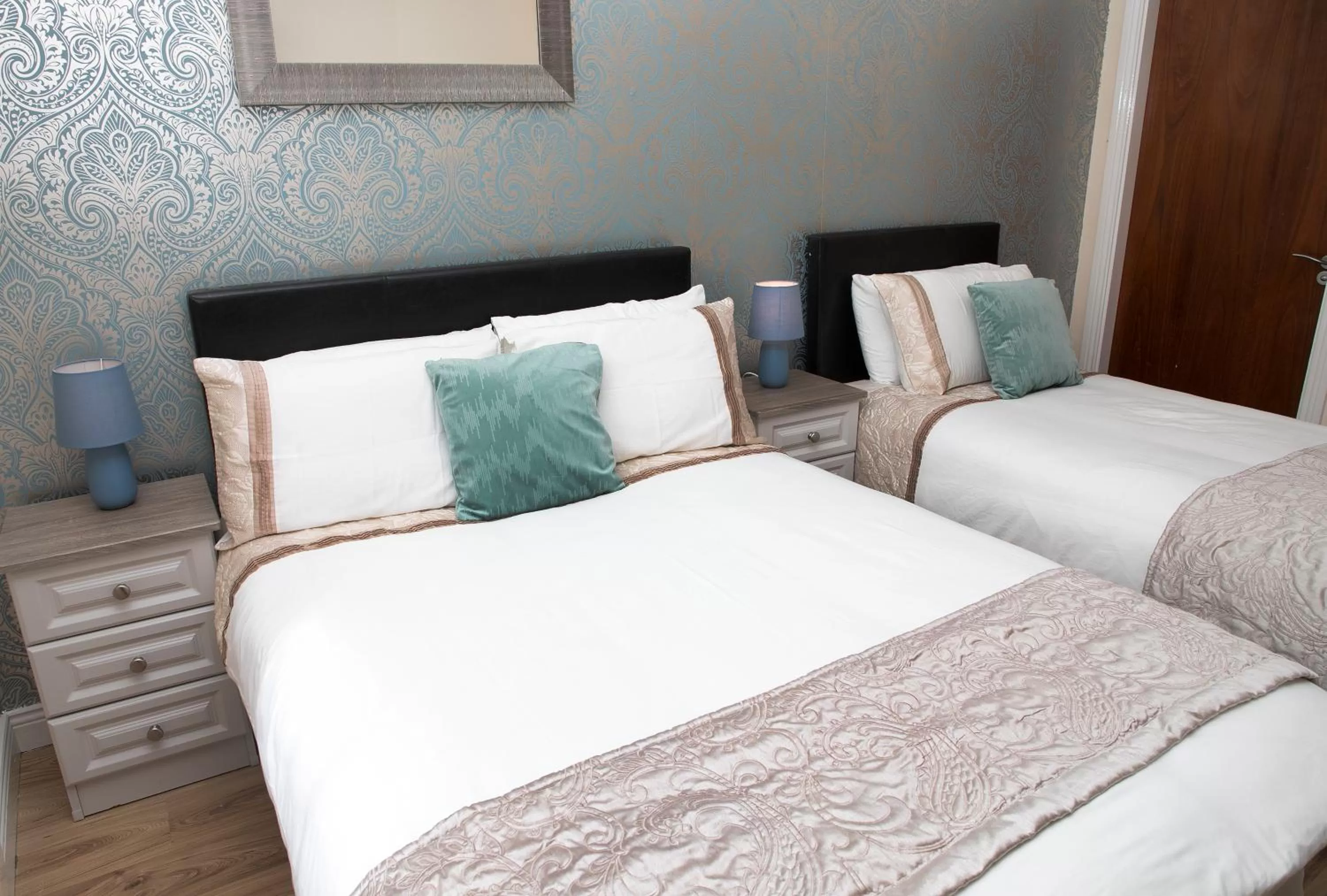 Photo of the whole room, Bed in Arch House B&B & Apartments