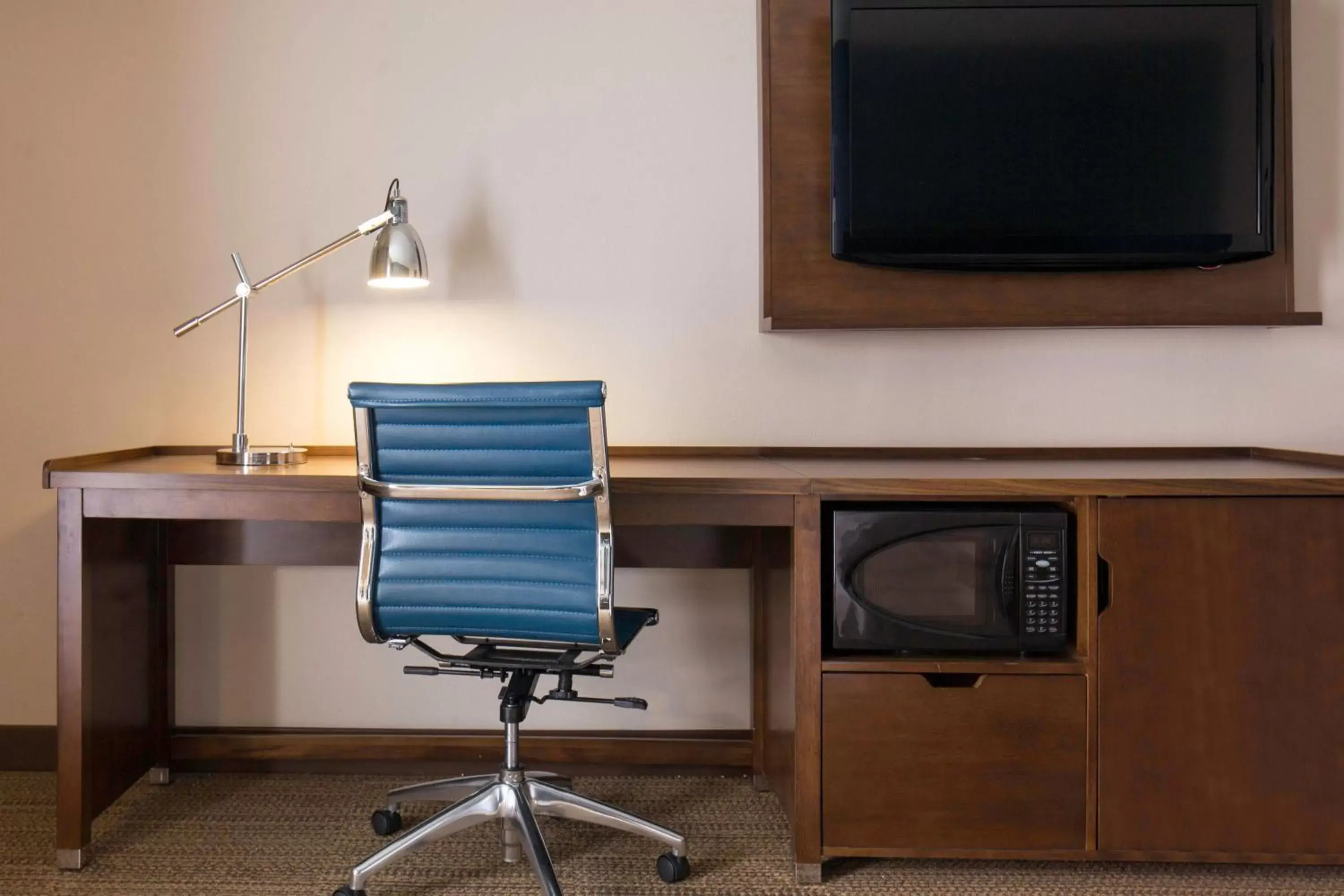 Photo of the whole room, TV/Entertainment Center in Four Points by Sheraton Cocoa Beach