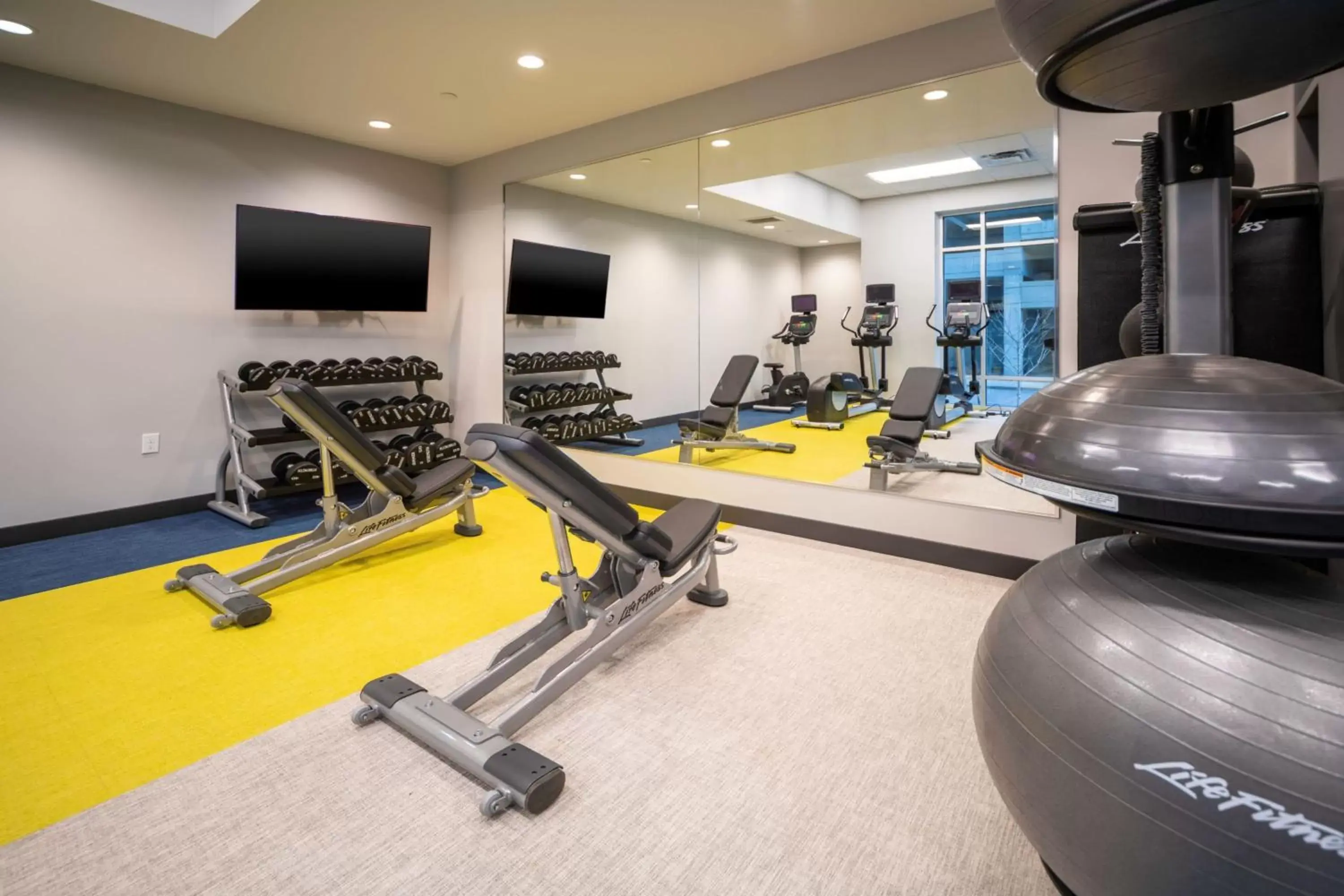 Fitness centre/facilities, Fitness Center/Facilities in TownePlace Suites by Marriott Louisville Downtown