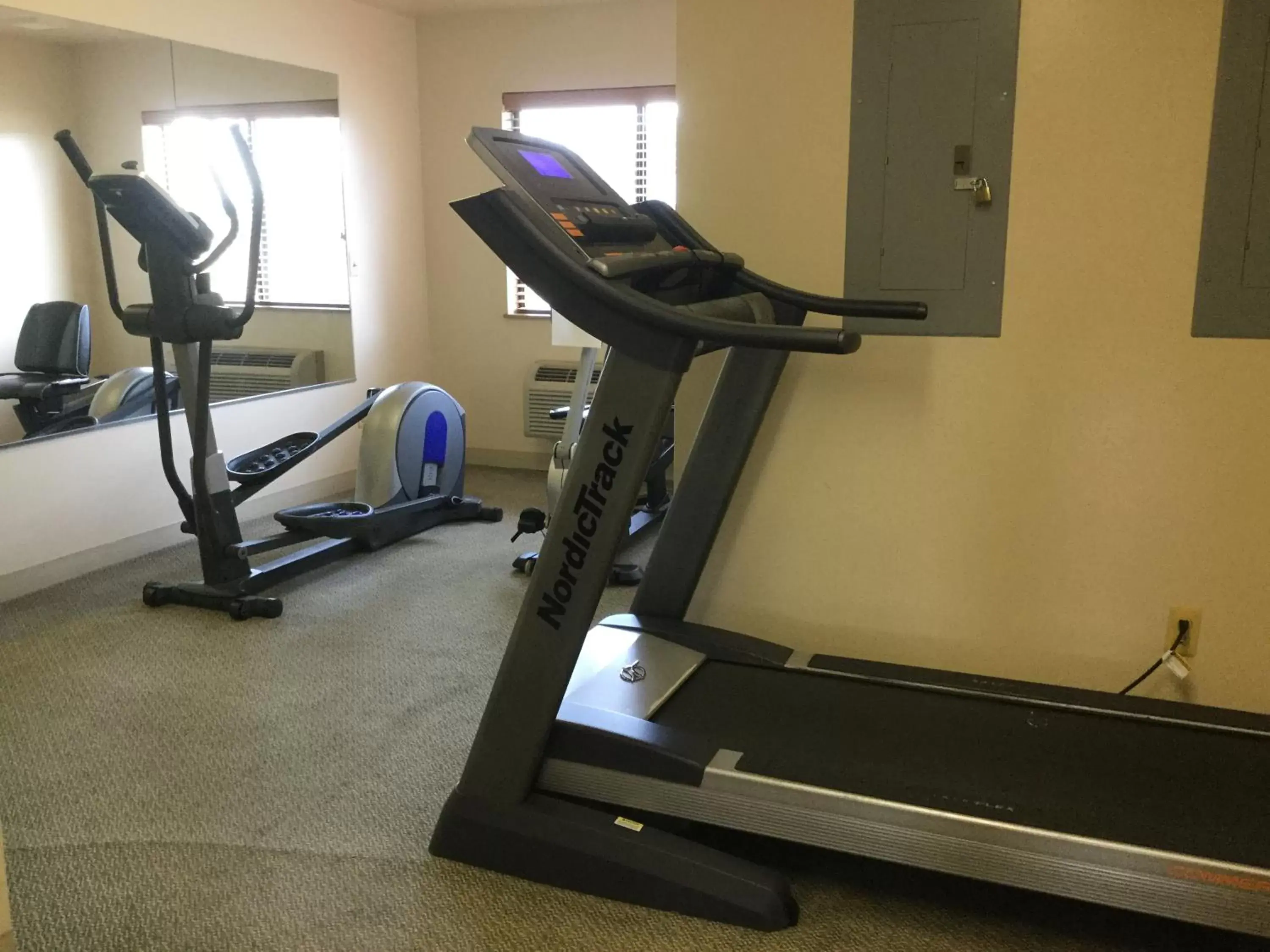 Fitness centre/facilities, Fitness Center/Facilities in Super 8 by Wyndham Imlay City