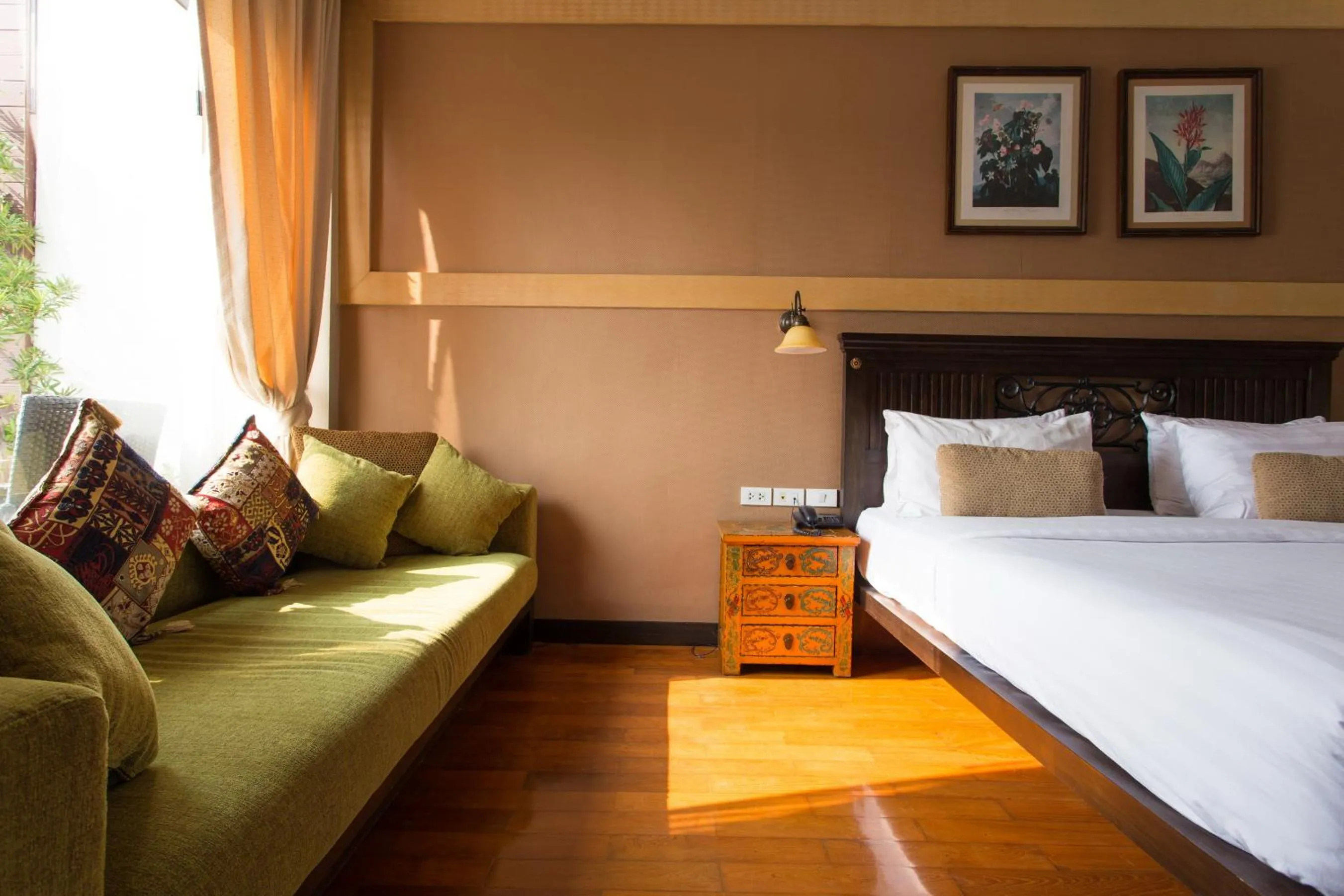 Living room, Bed in Sala Arun