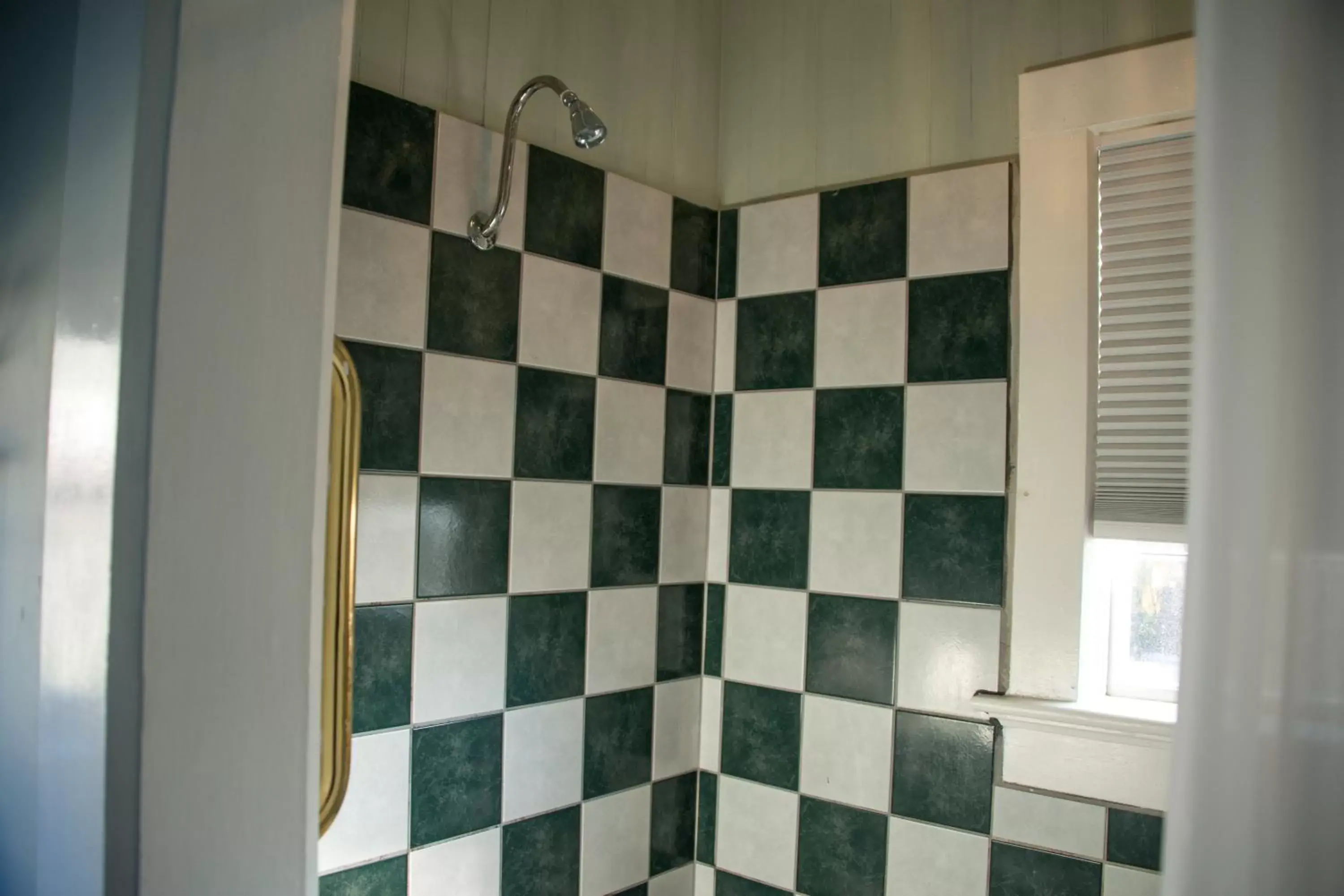 Bathroom in Cedar Gables Inn