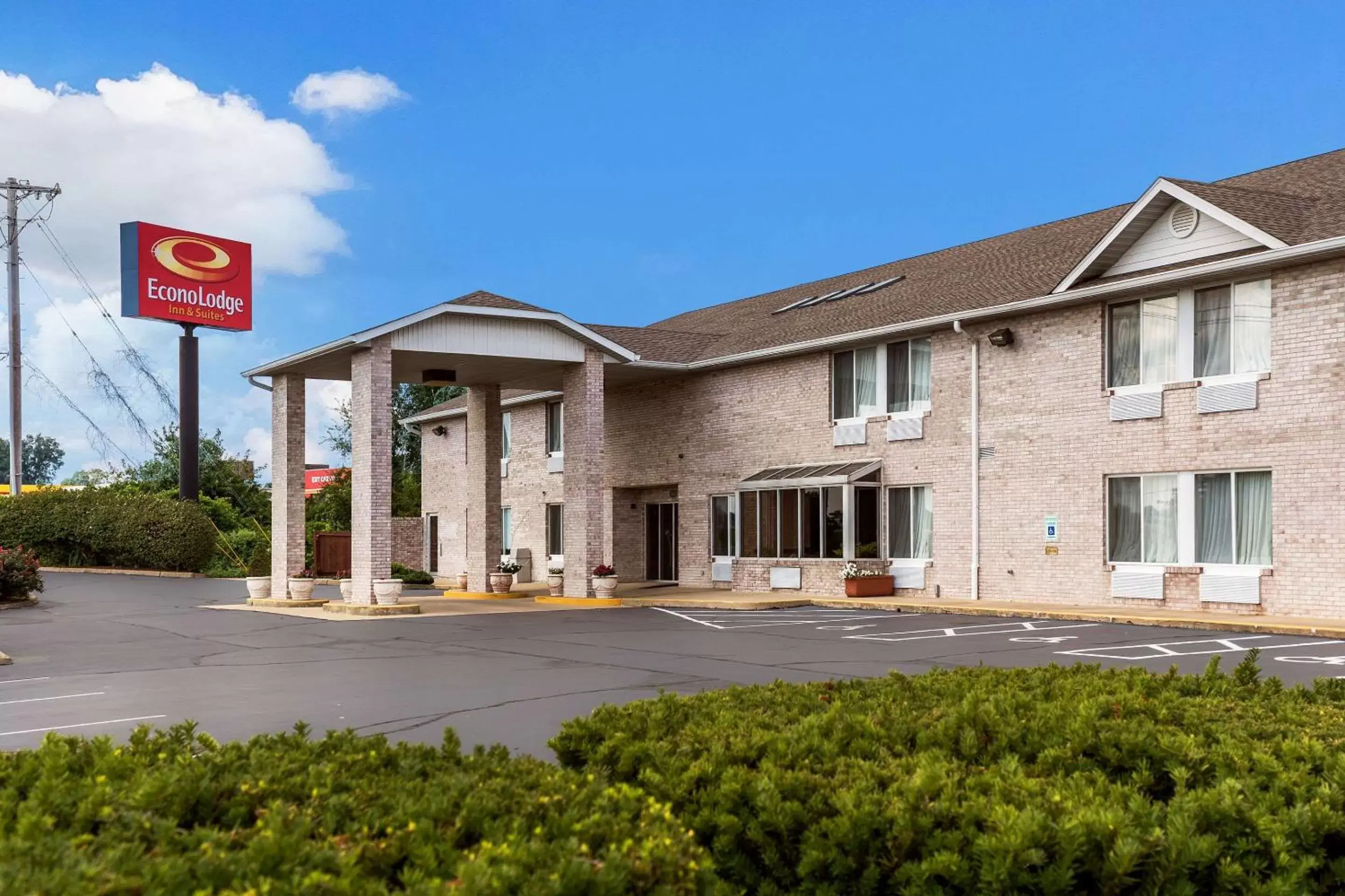 Property Building in Econo Lodge Inn & Suites Fairview Heights near I-64 St Louis
