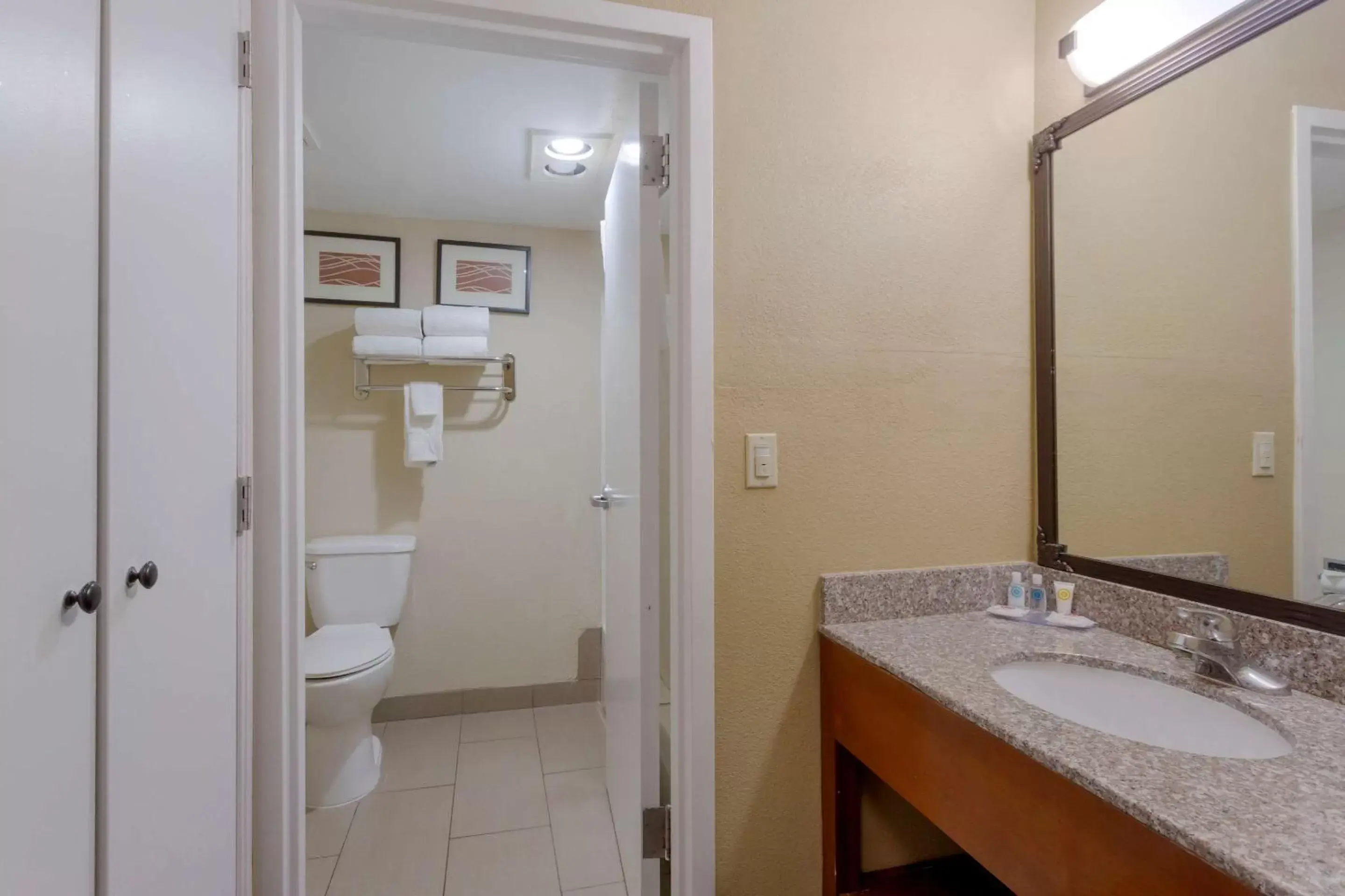 Bedroom, Bathroom in Comfort Inn & Suites Salt Lake City/Woods Cross