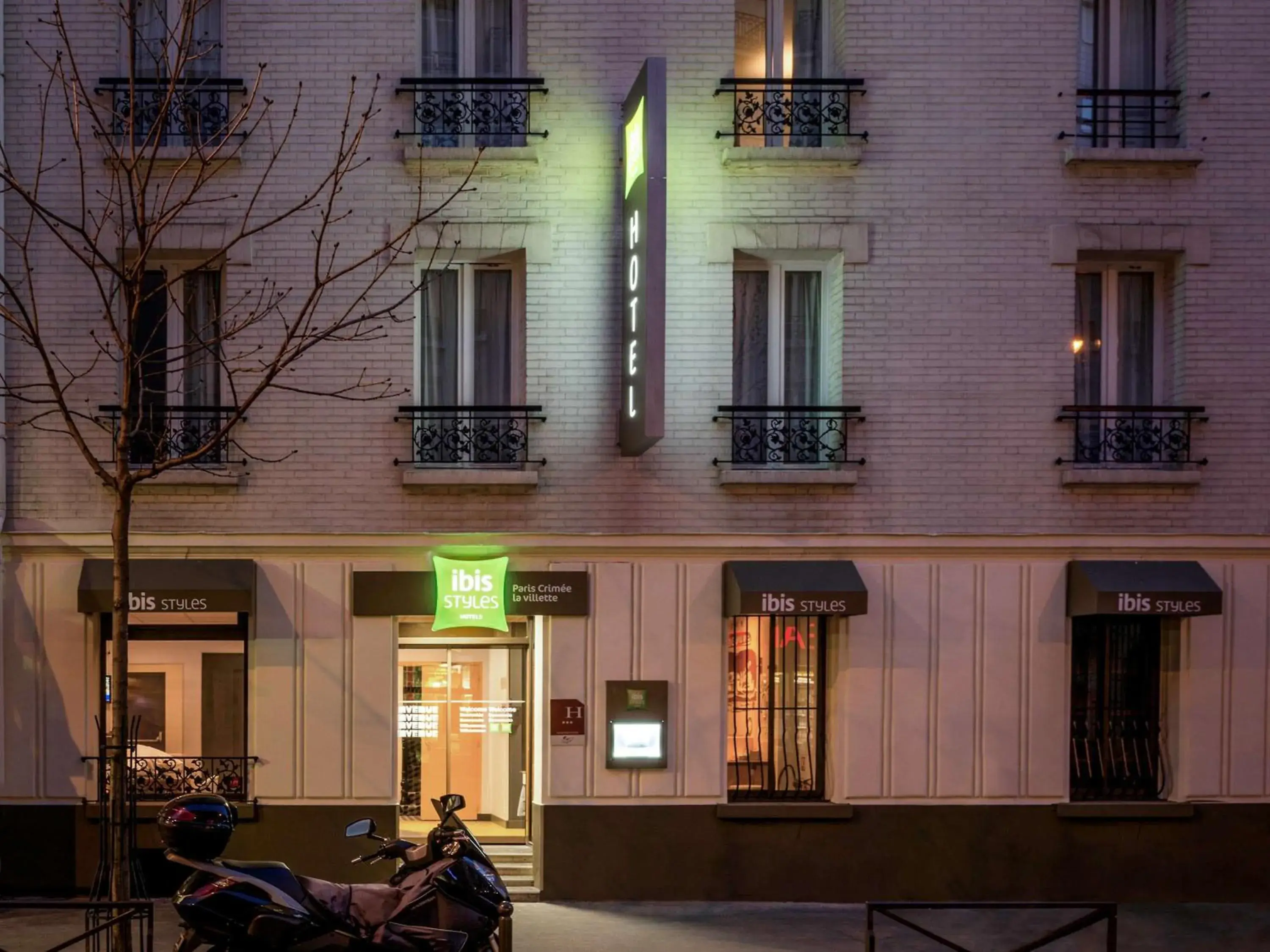 Property Building in Ibis Styles Paris Crimée La Villette