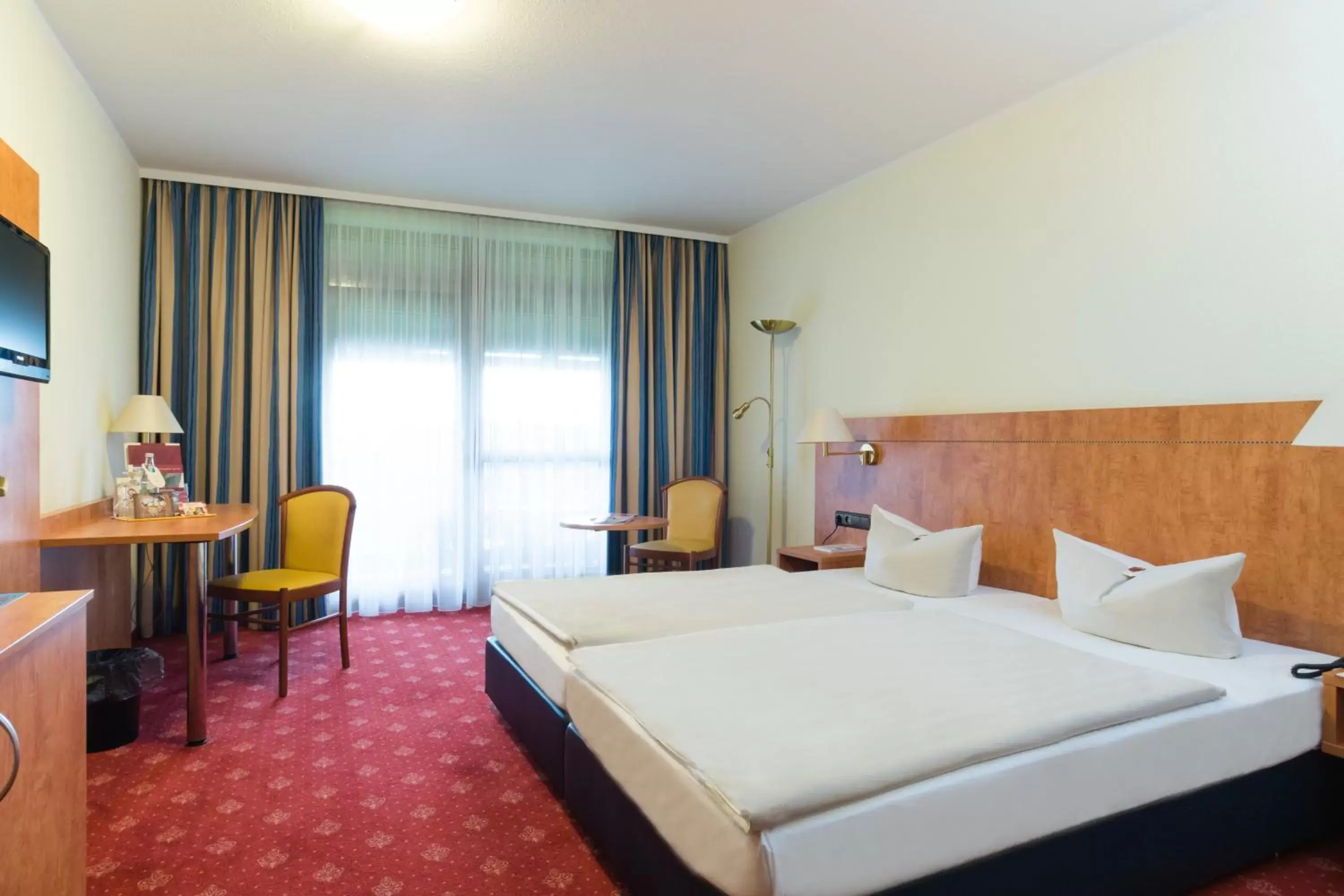 Photo of the whole room, Bed in Hotel St. Georg Photo of the whole room, Bed in Hotel St. Georg