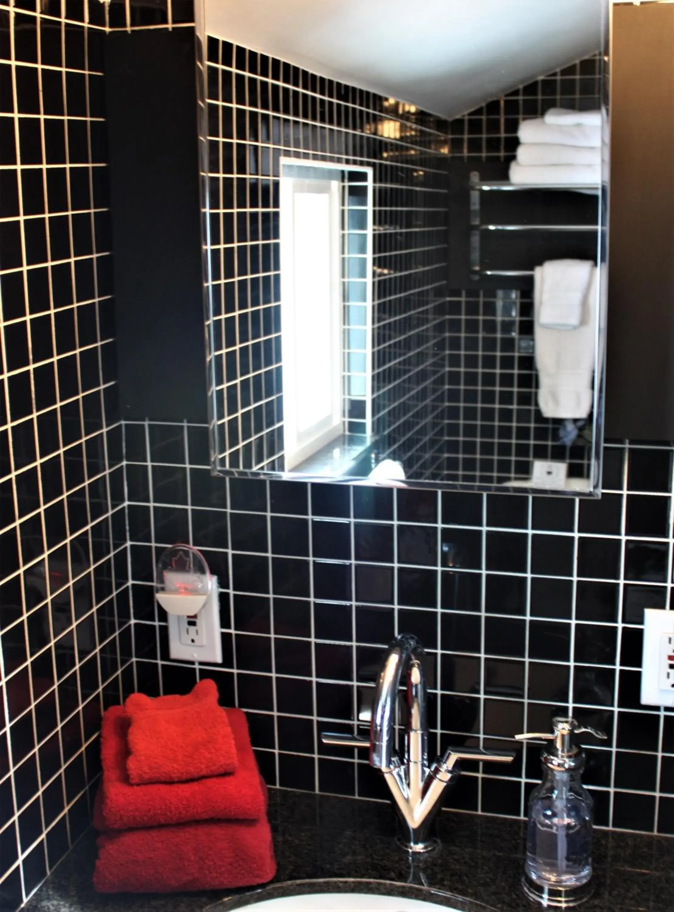 Decorative detail, Bathroom in Woodhouse Cottages And Ranch