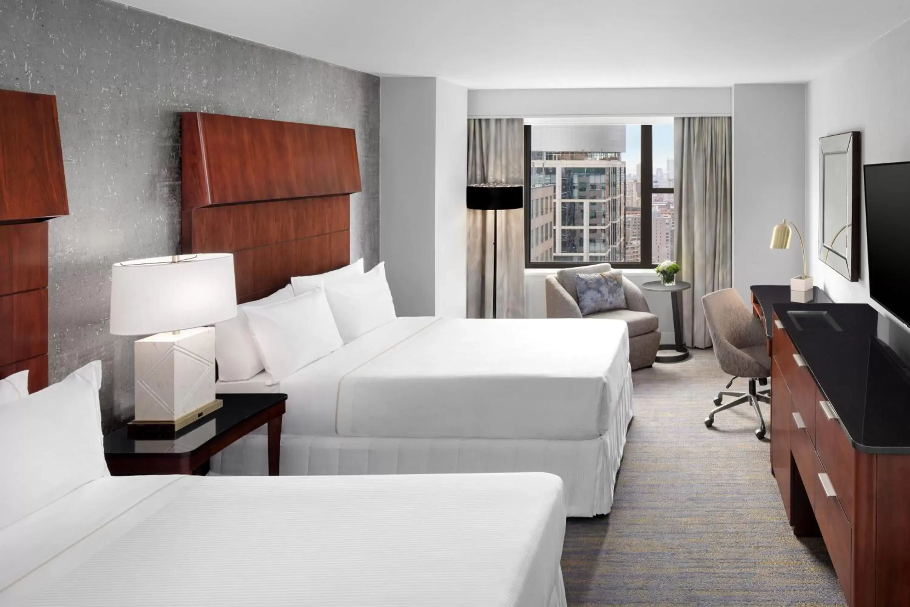 Photo of the whole room, Bed in The Westin New York Grand Central
