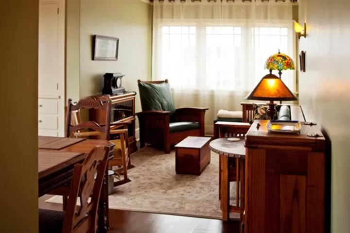 Living room in Hydrangea Inn