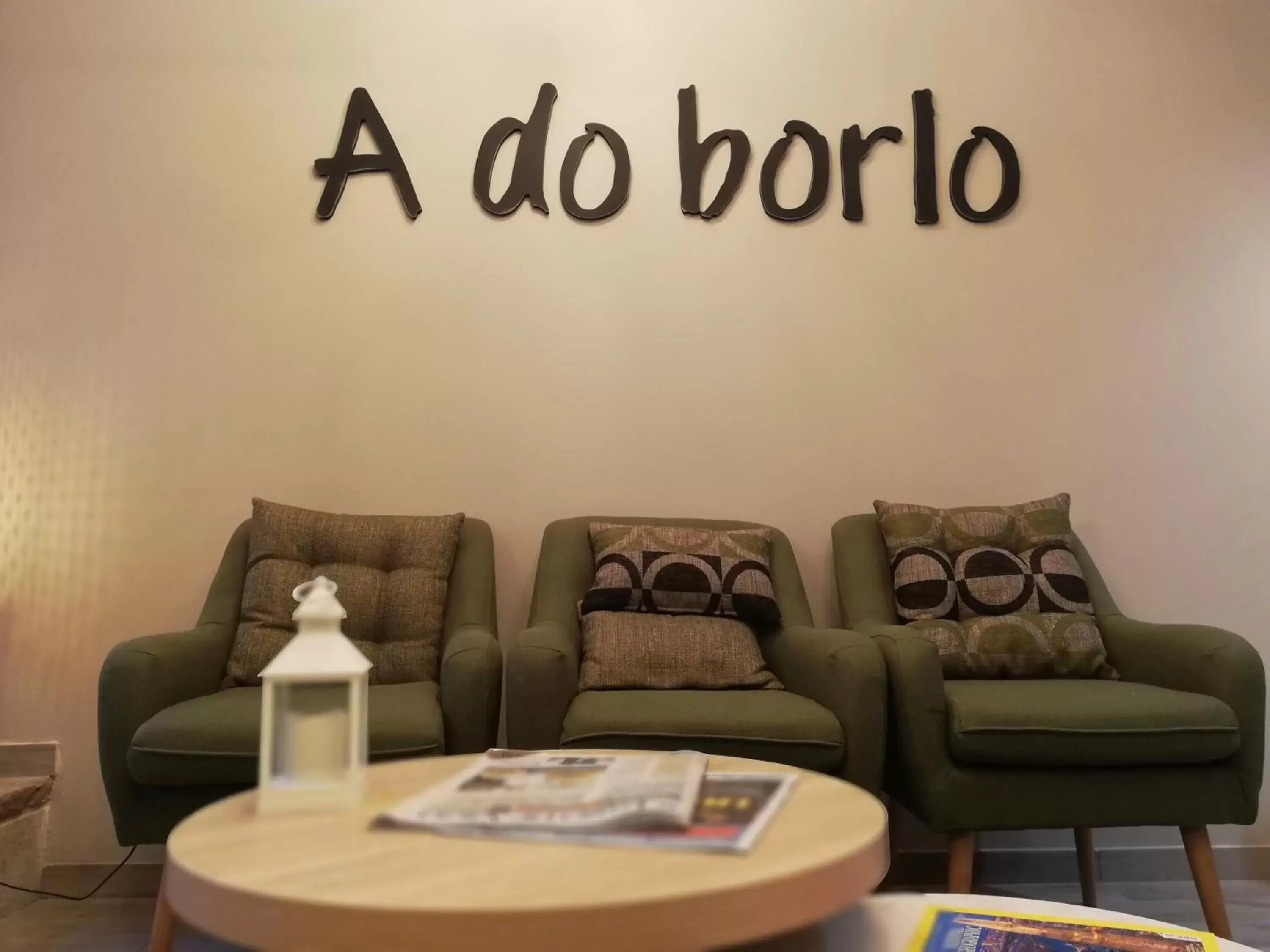 Restaurant/places to eat, Seating Area in Hotel Roquiño