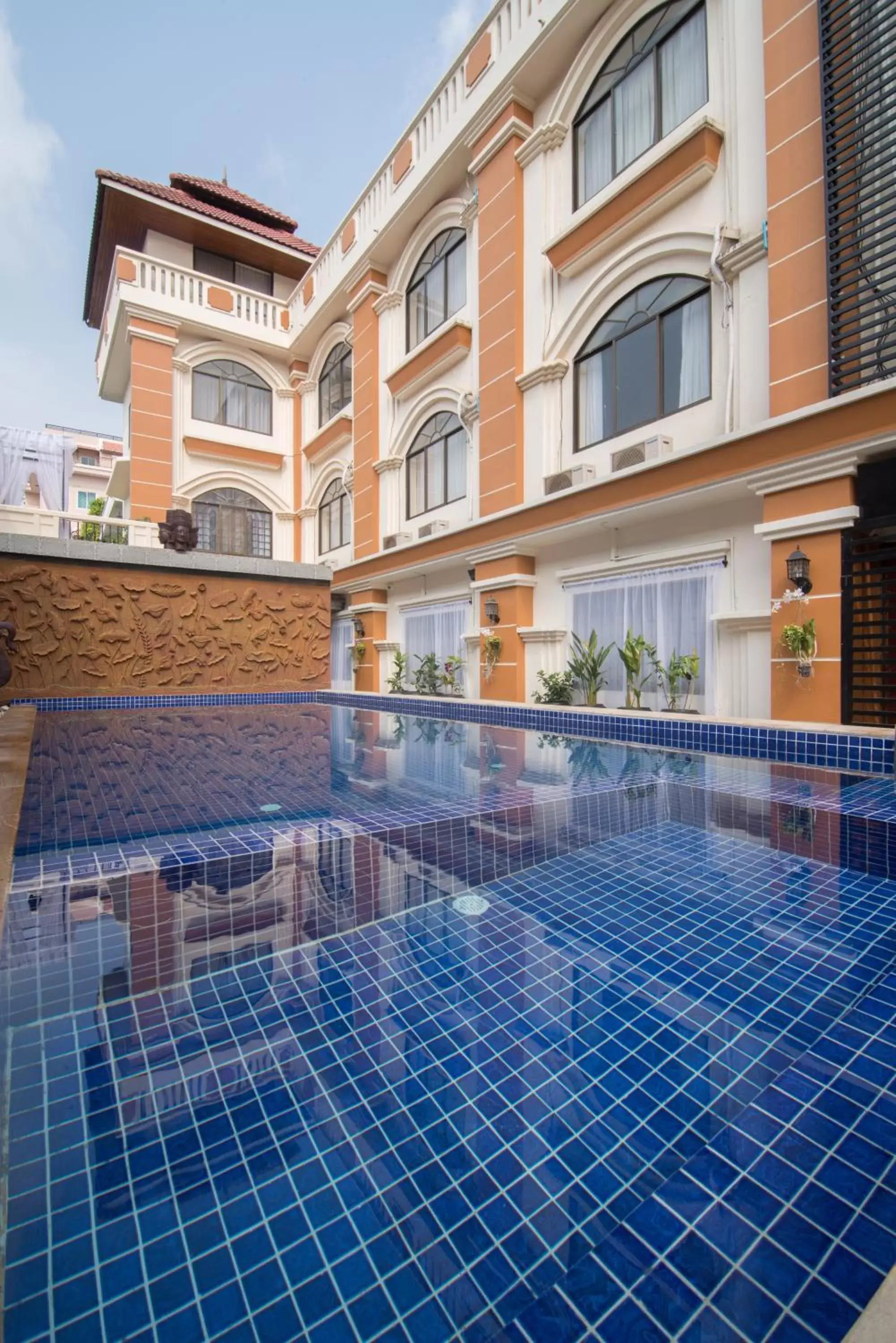 Swimming Pool in Reaksmey Chanreas Hotel