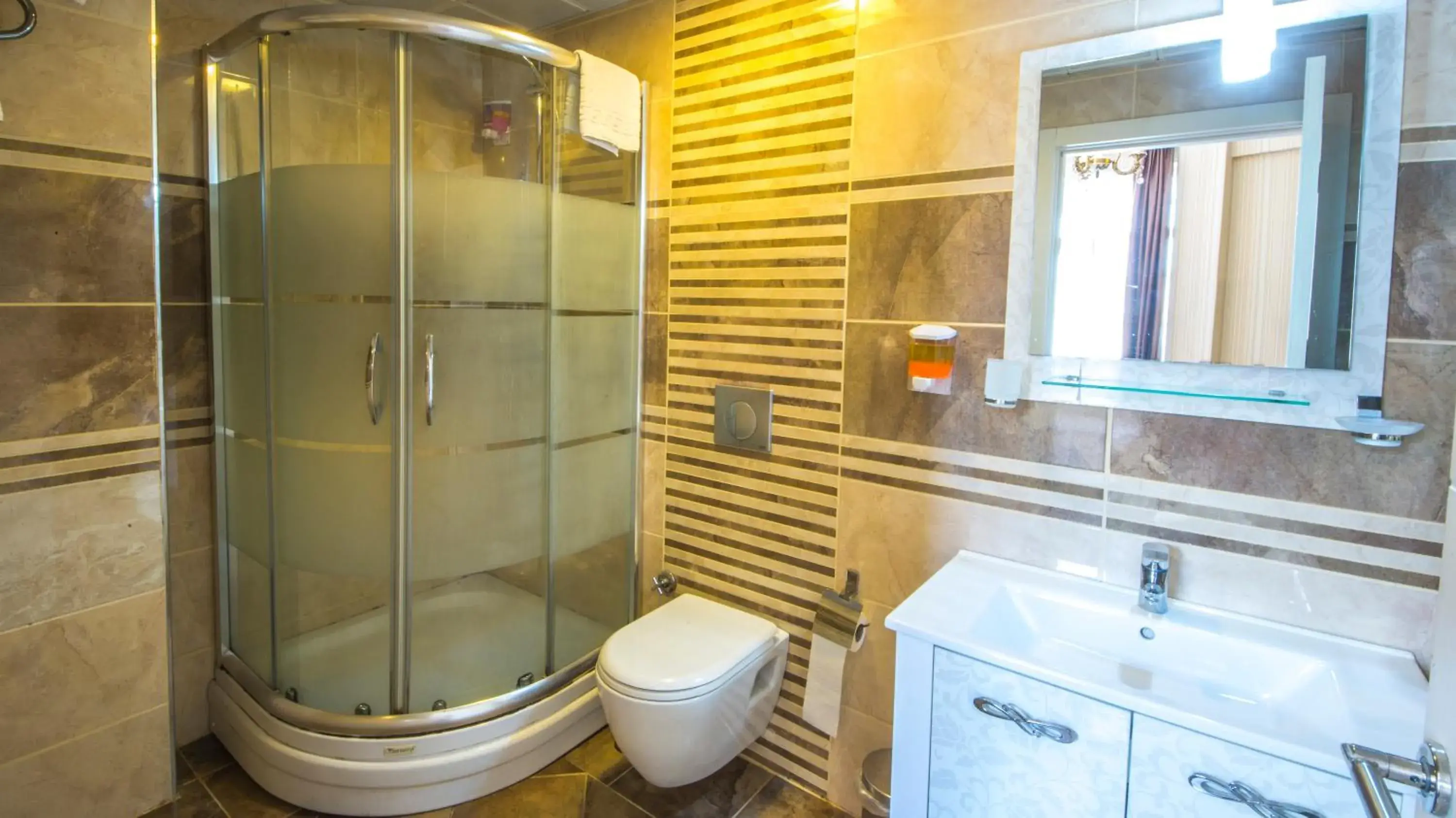 Bathroom in Montagna Hera Hotel