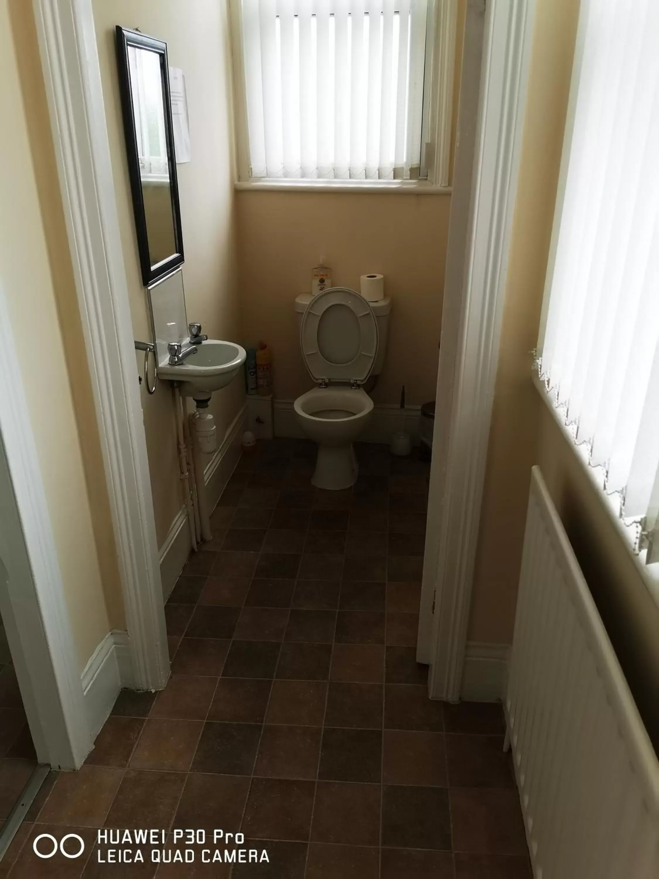 Budget Single Room in oddfellowsbandb Budget Single Room in oddfellowsbandb