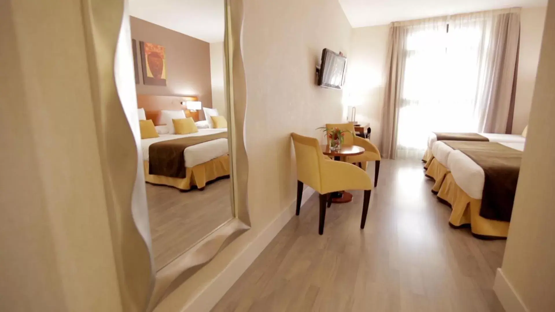 Double or Twin Room with Extra Bed in Hotel Puerta de Toledo