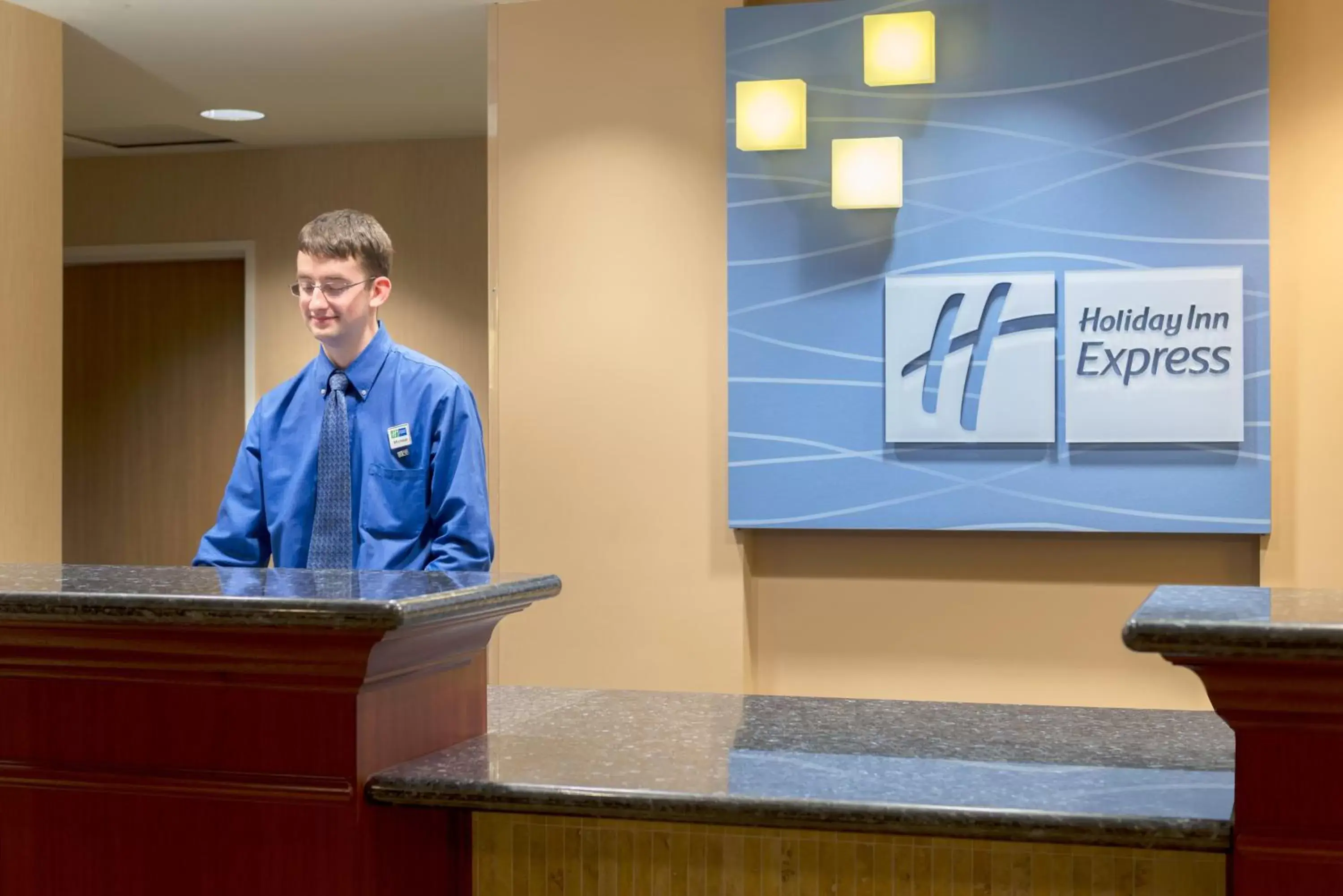 Property building in Holiday Inn Express Hotel & Suites North Sequim, an IHG Hotel