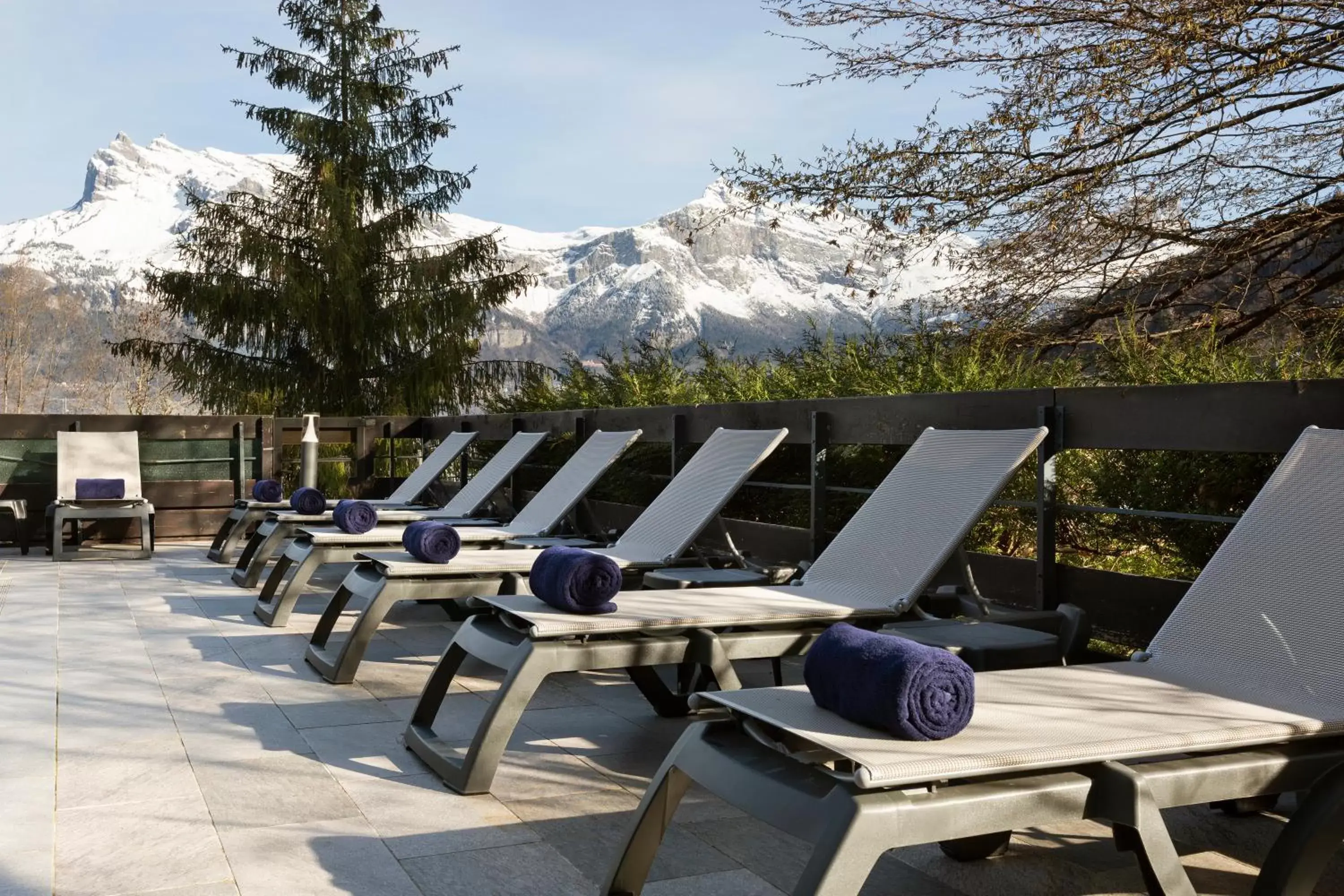 Swimming pool in SOWELL HOTELS Mont Blanc et SPA