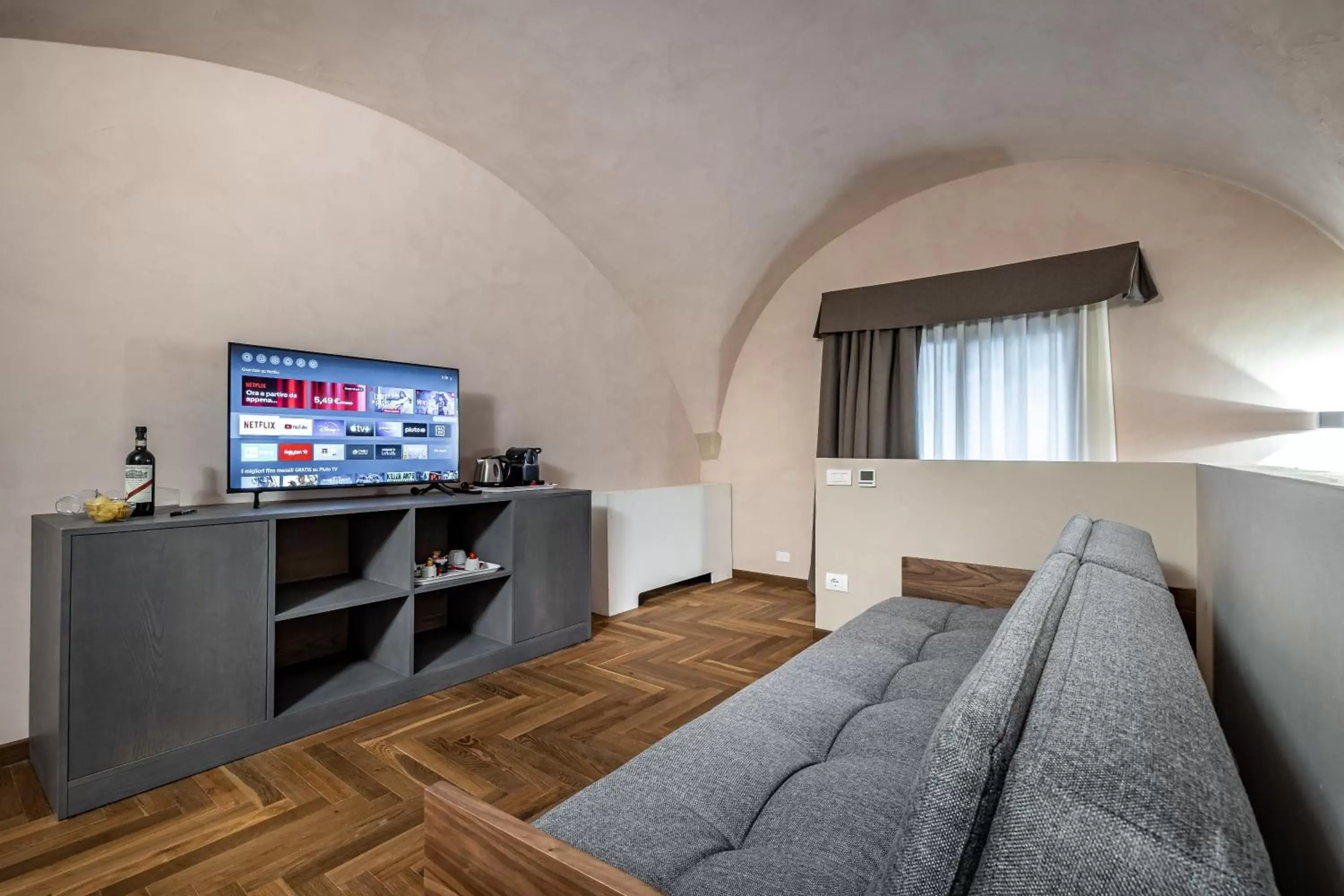 TV and multimedia, TV/Entertainment Center in Hotel La Scaletta al Ponte Vecchio