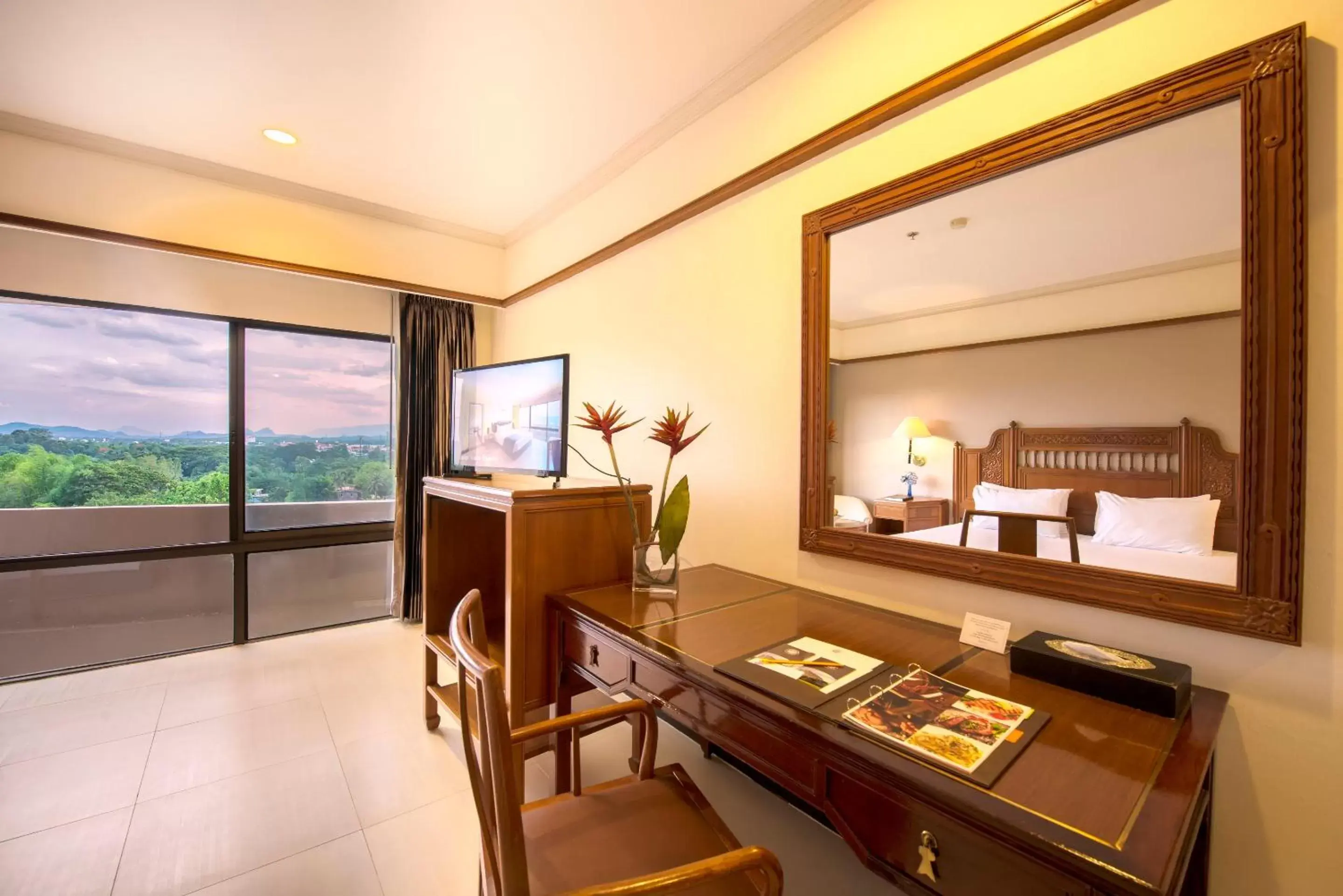 TV and multimedia in Loei Palace Hotel