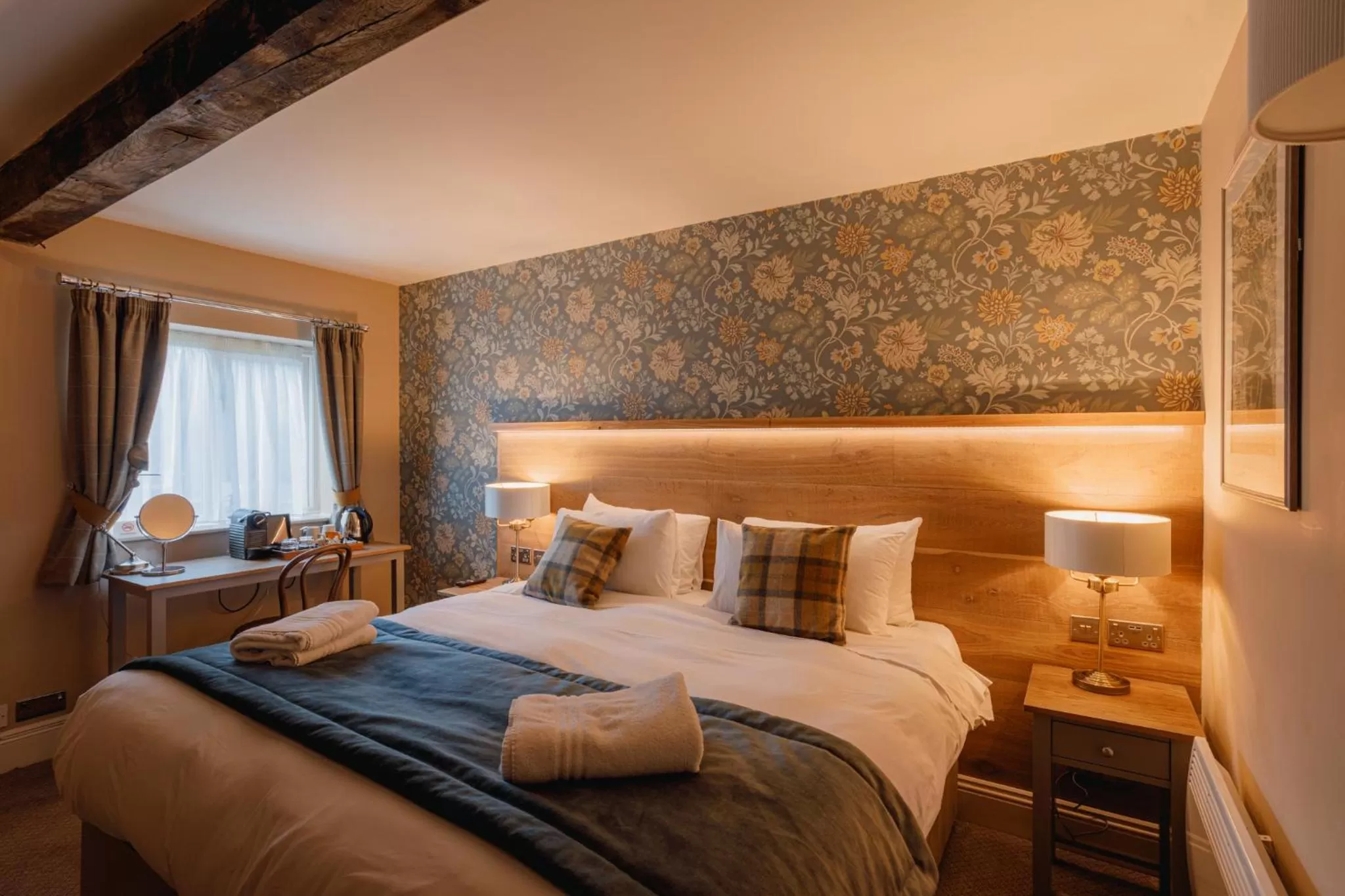 Property building, Bed in The Bell