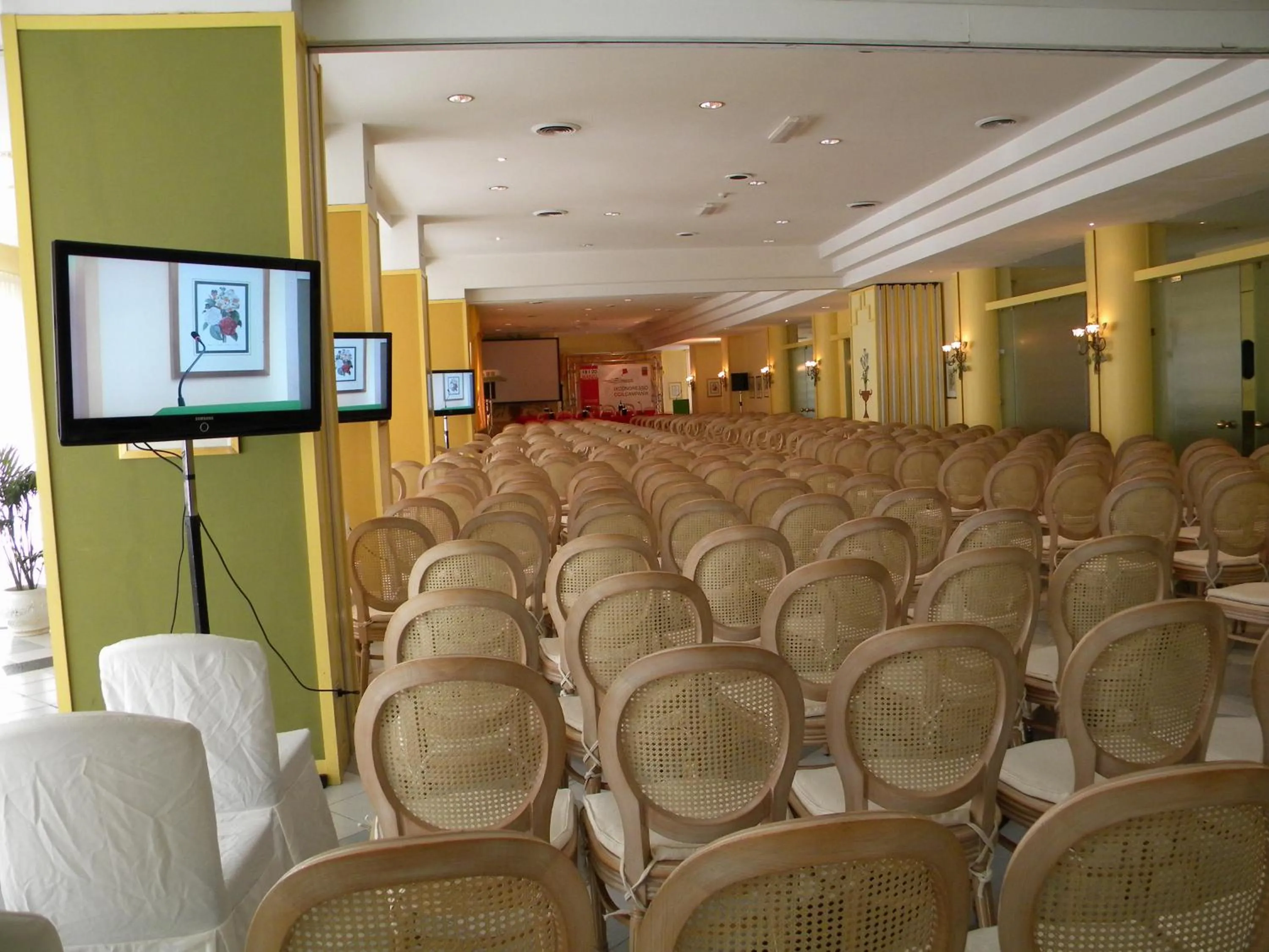 Business facilities in Hotel dei Congressi