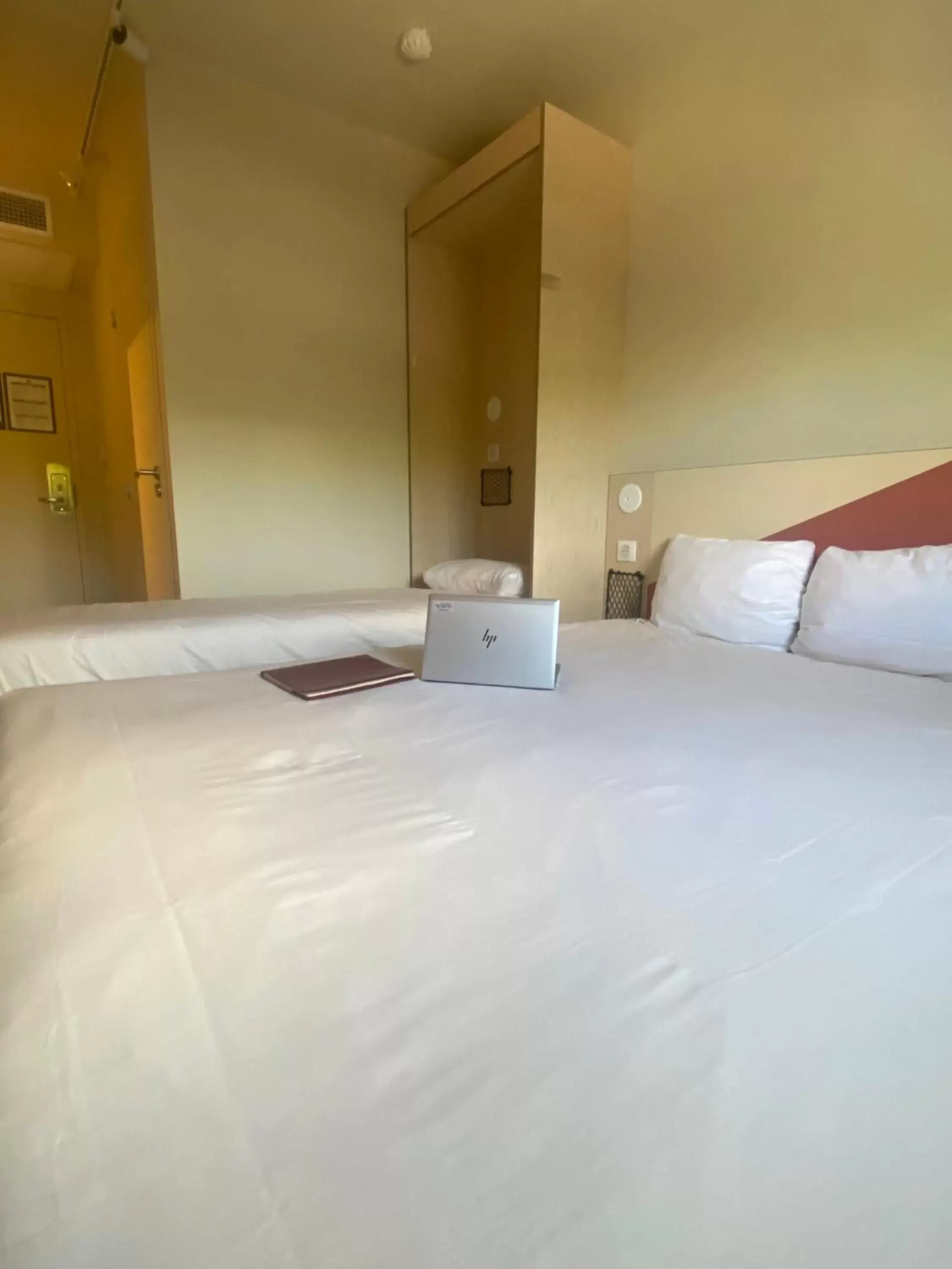 Bedroom, Bed in Hotel Ibis Budget Montpellier Centre Millenaire -