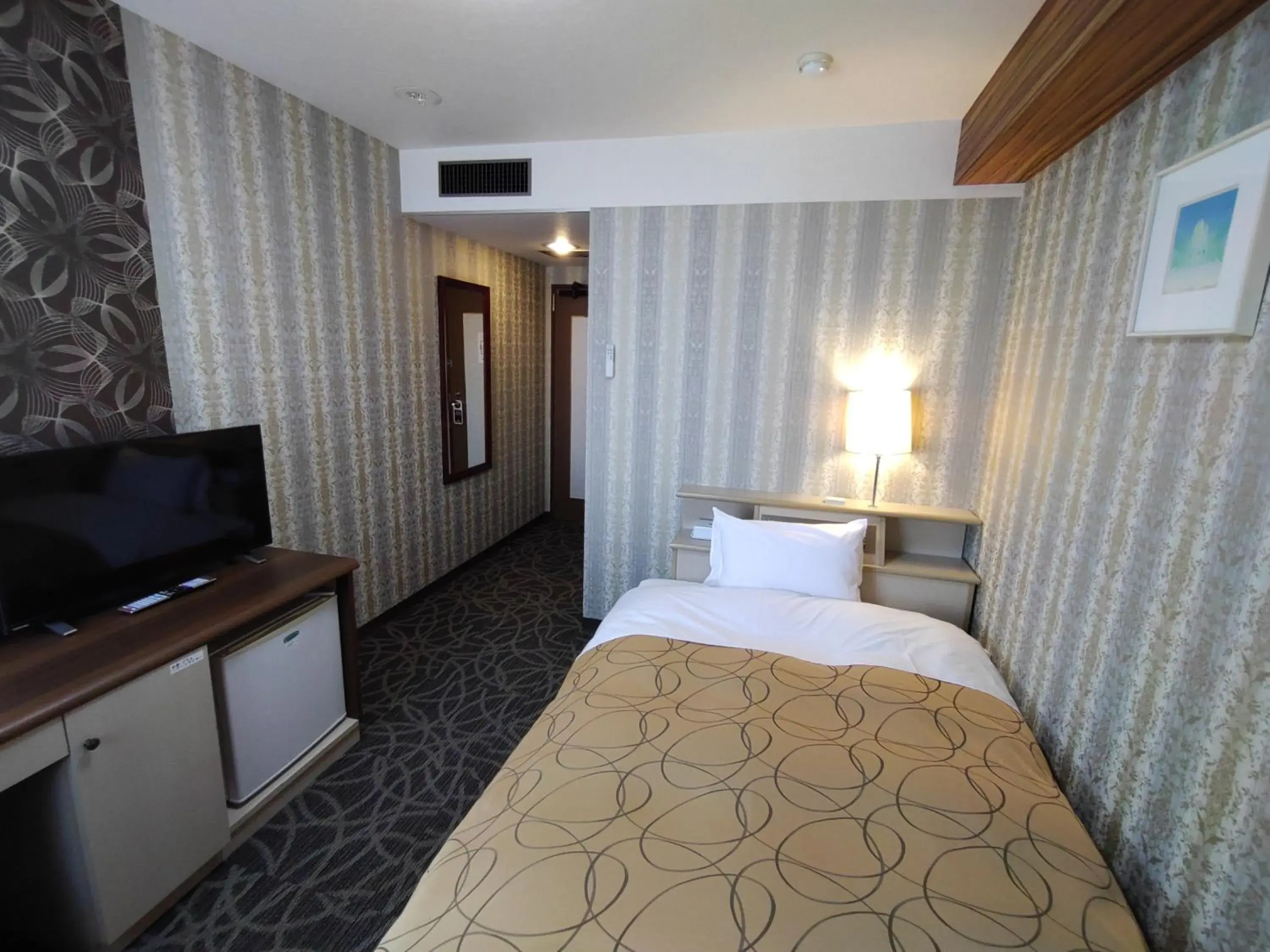 Photo of the whole room, Bed in Kitami Towa Hotel