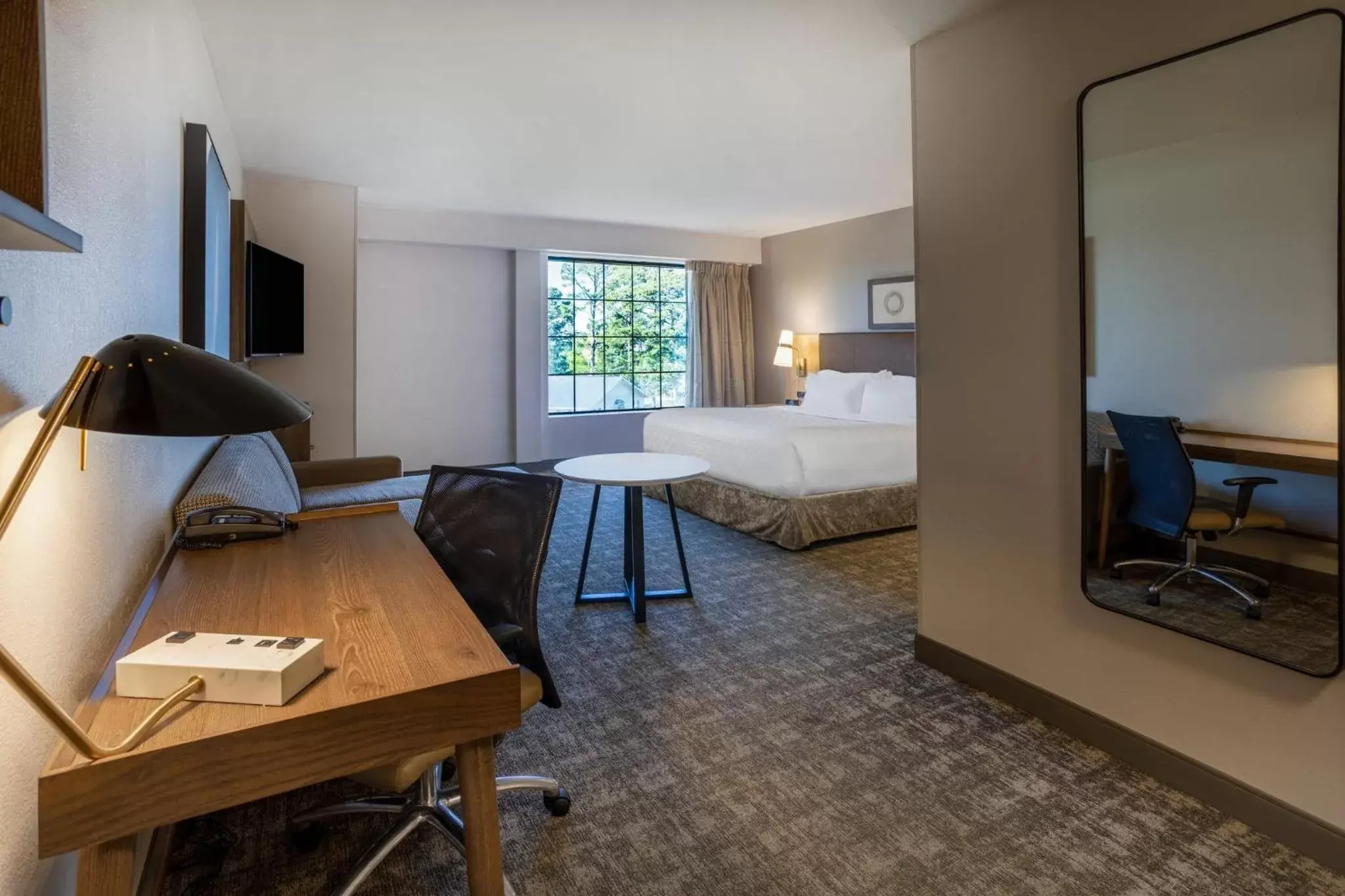 Photo of the whole room, Seating Area in Staybridge Suites Wilmington East, an IHG Hotel