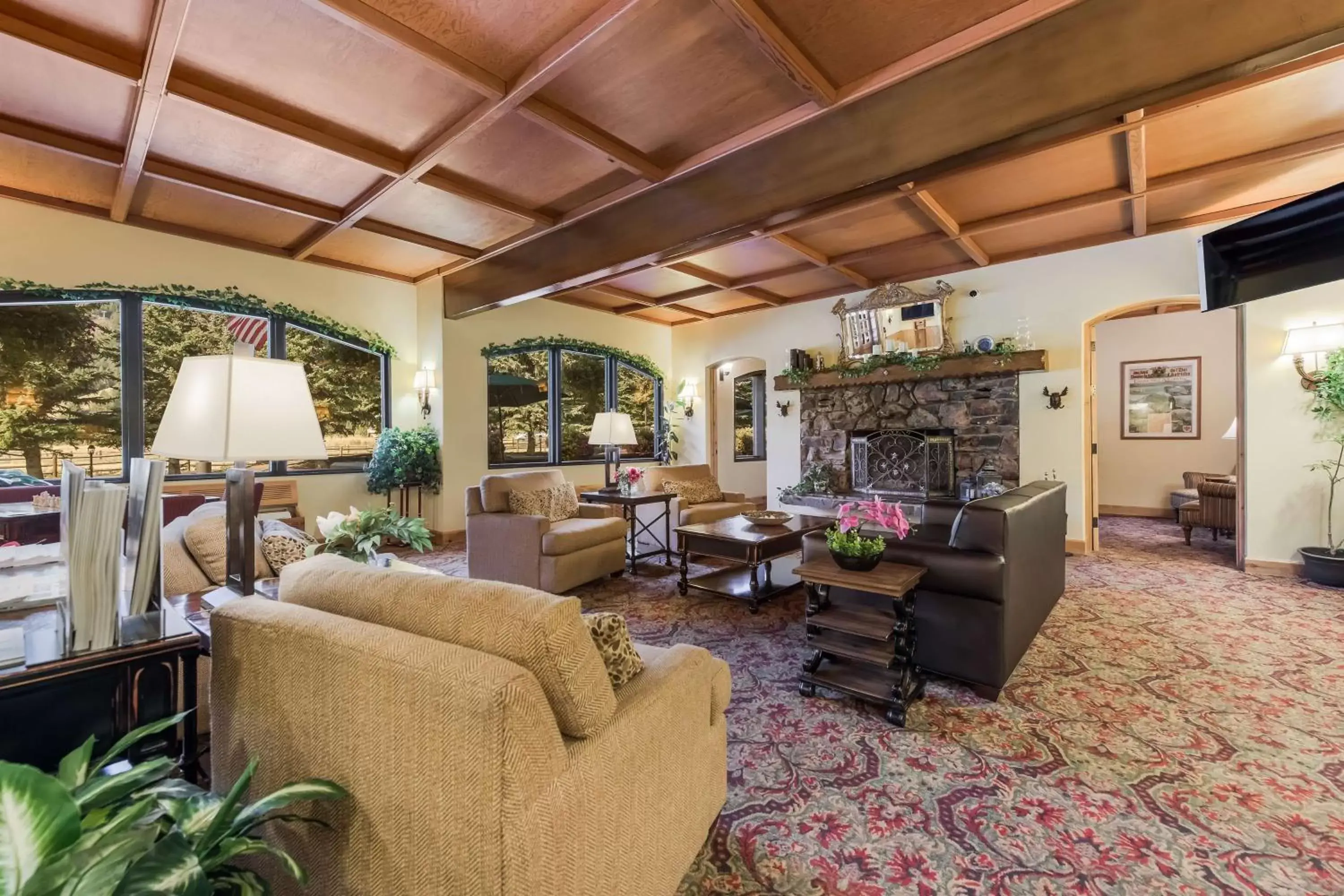 Lobby or reception in Best Western Tyrolean Lodge Lobby or reception in Best Western Tyrolean Lodge