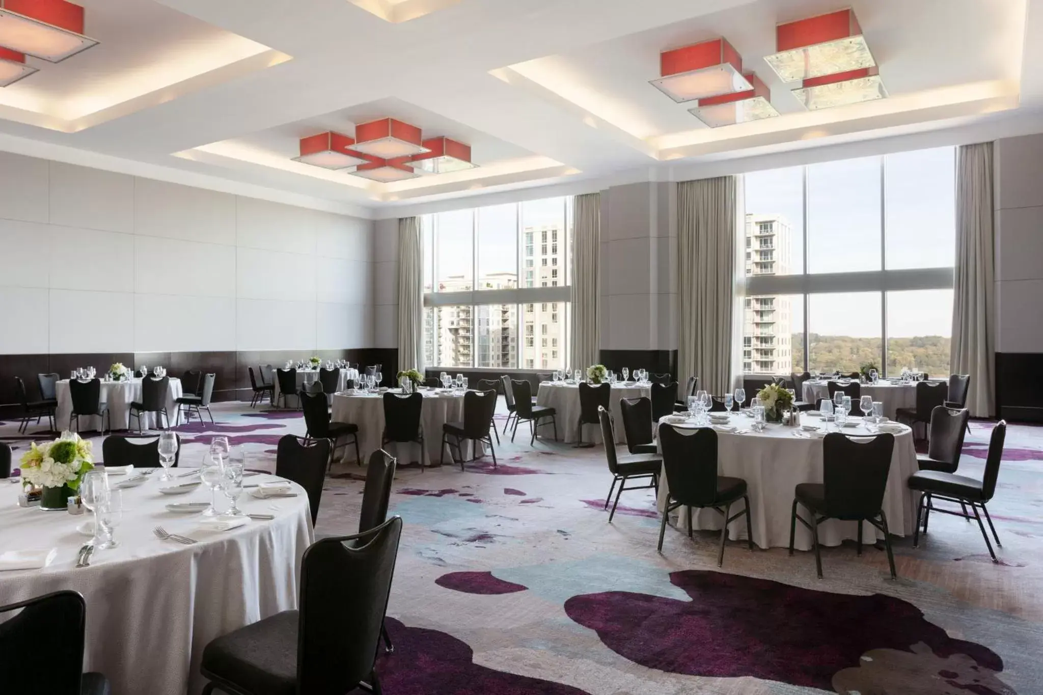 Banquet/Function facilities, Restaurant/Places to Eat in Loews Atlanta Hotel