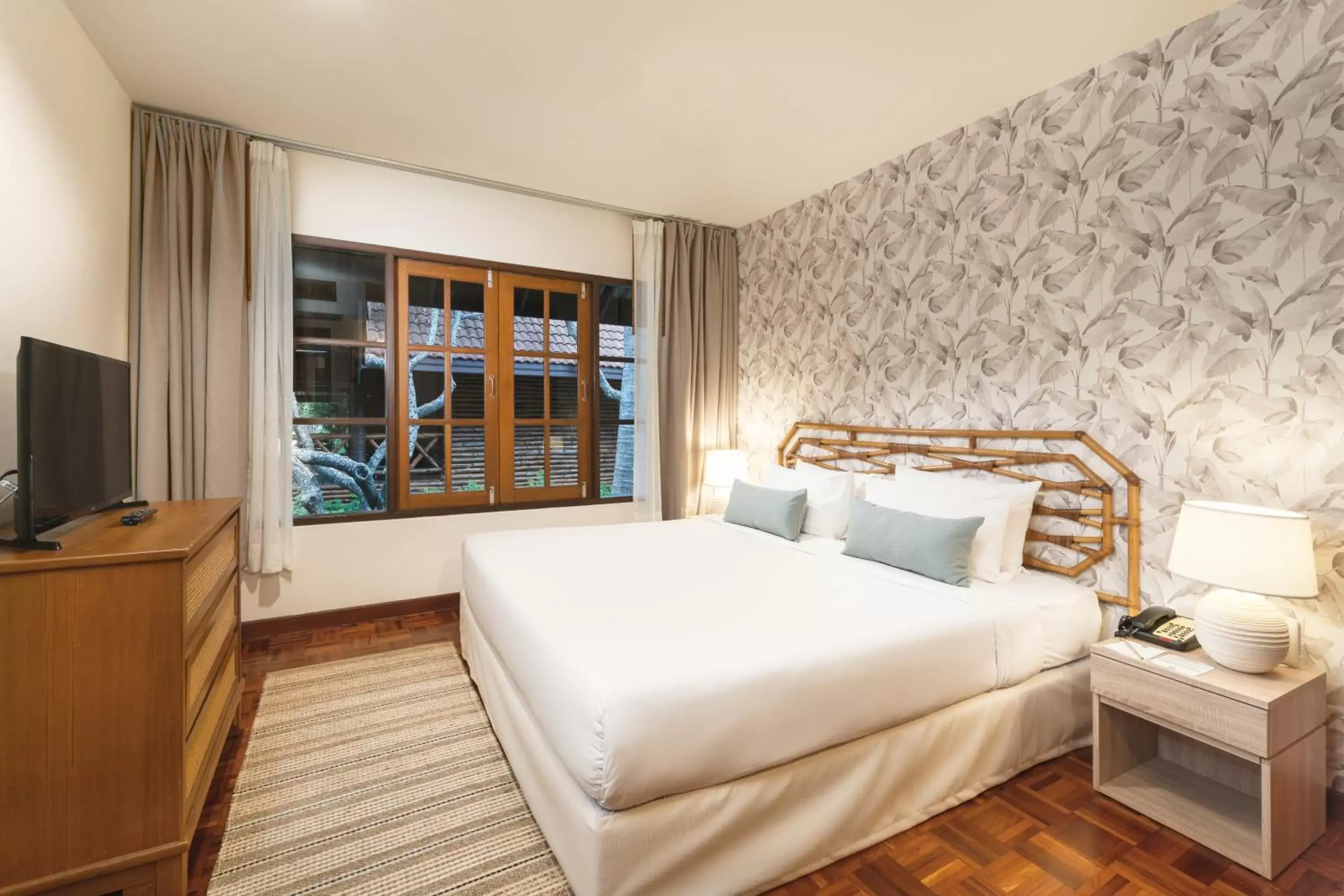 Bedroom, Bed in Regent - Chalet, Hua Hin