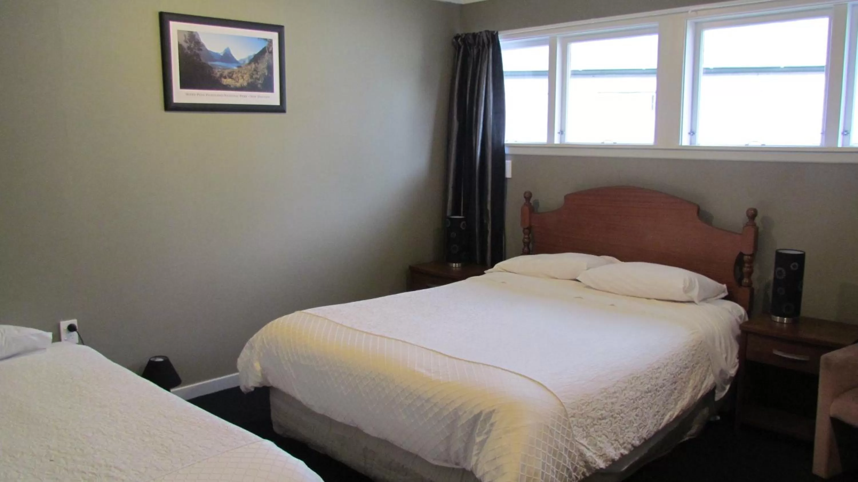 Bed in Birchwood Cottages