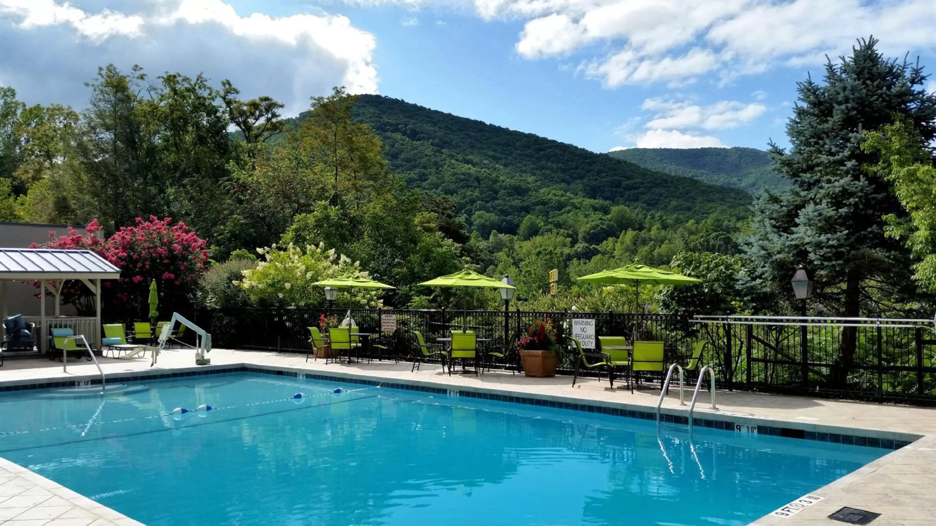 Swimming pool in Holiday Inn Asheville East-Blue Ridge Pkwy by IHG