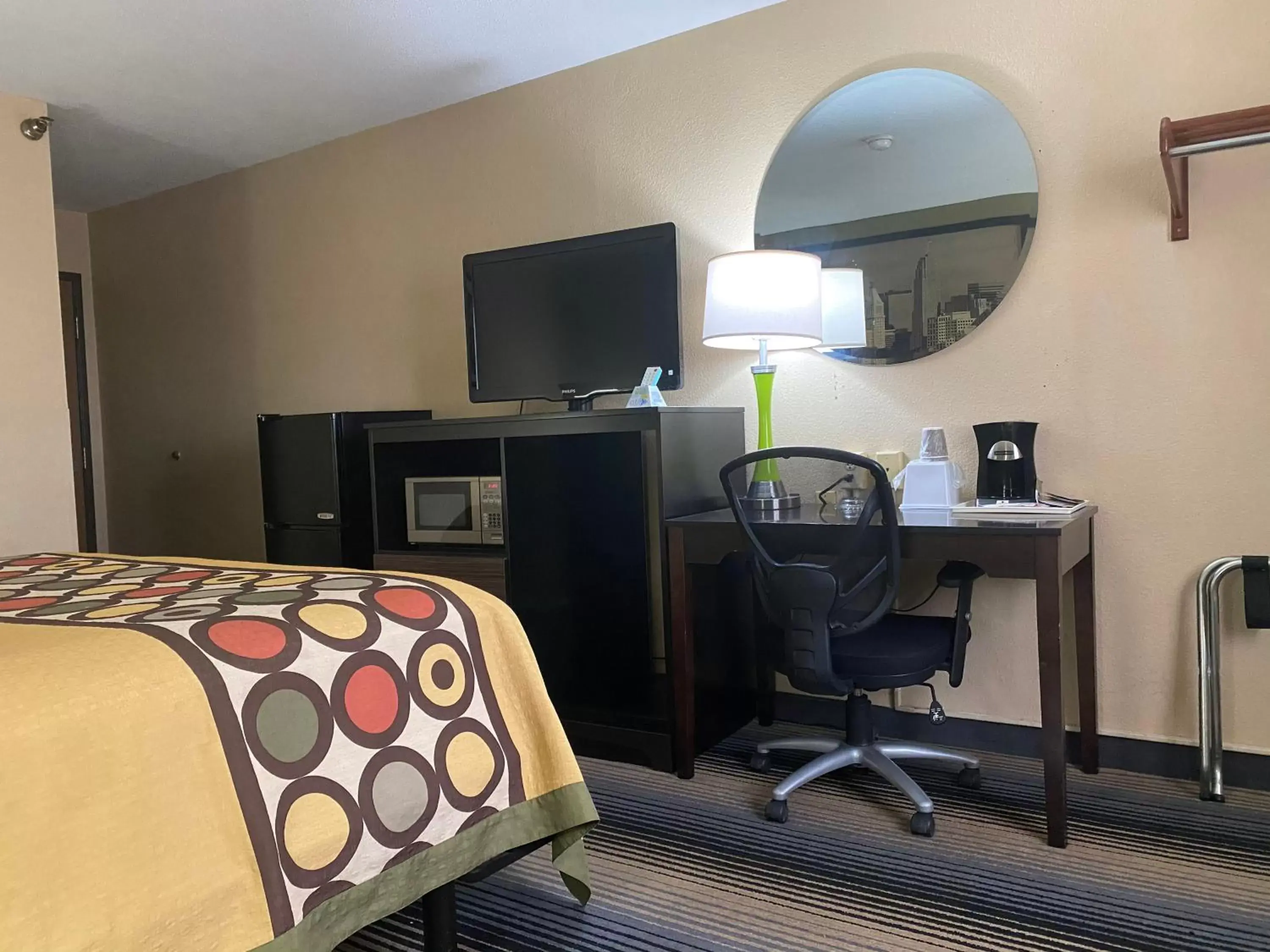 King Room - Non-Smoking in Super 8 by Wyndham Maysville KY King Room - Non-Smoking in Super 8 by Wyndham Maysville KY