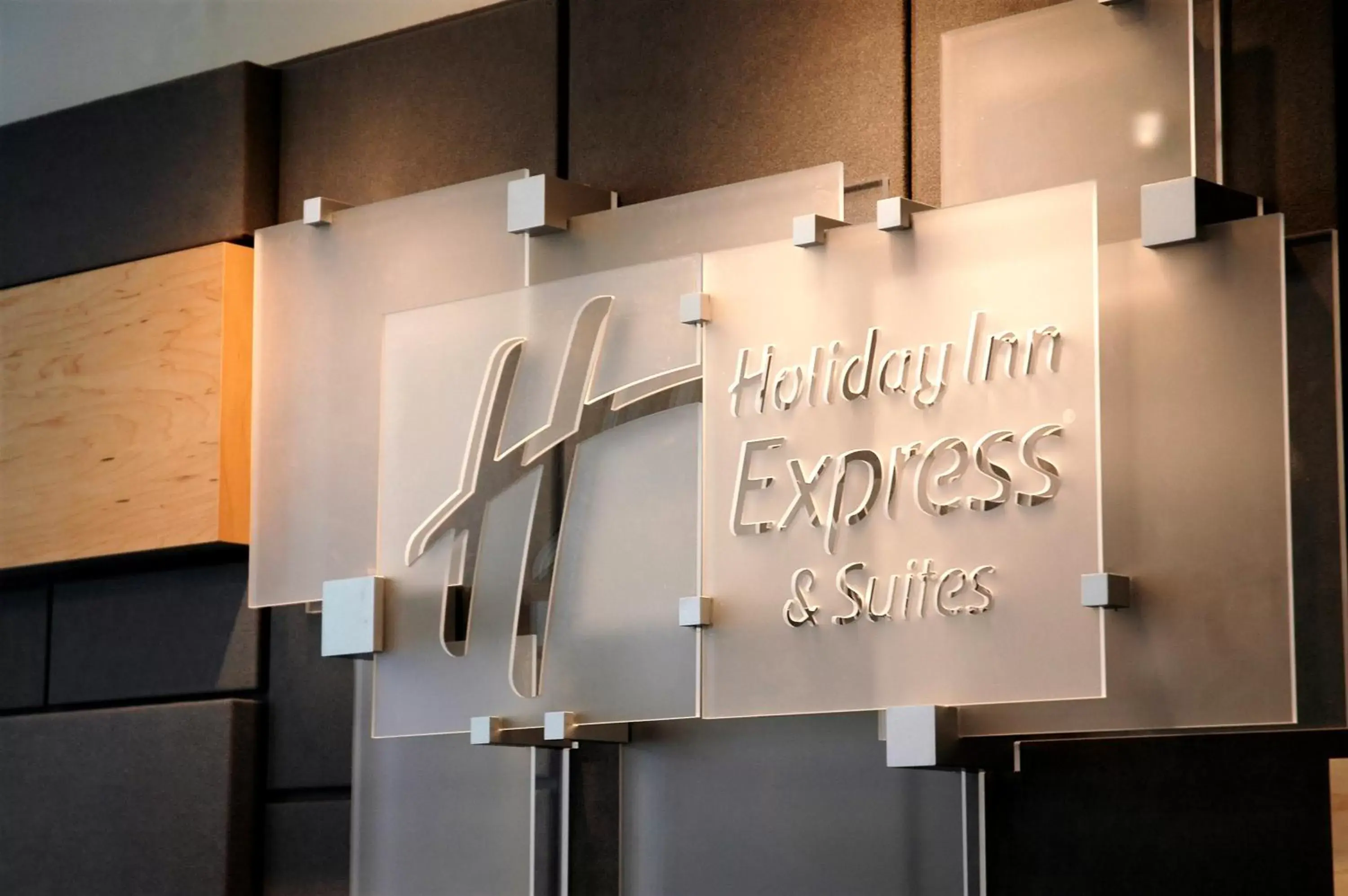 Holiday Inn Express & Suites - Edmonton SW – Windermere, an IHG Hotel