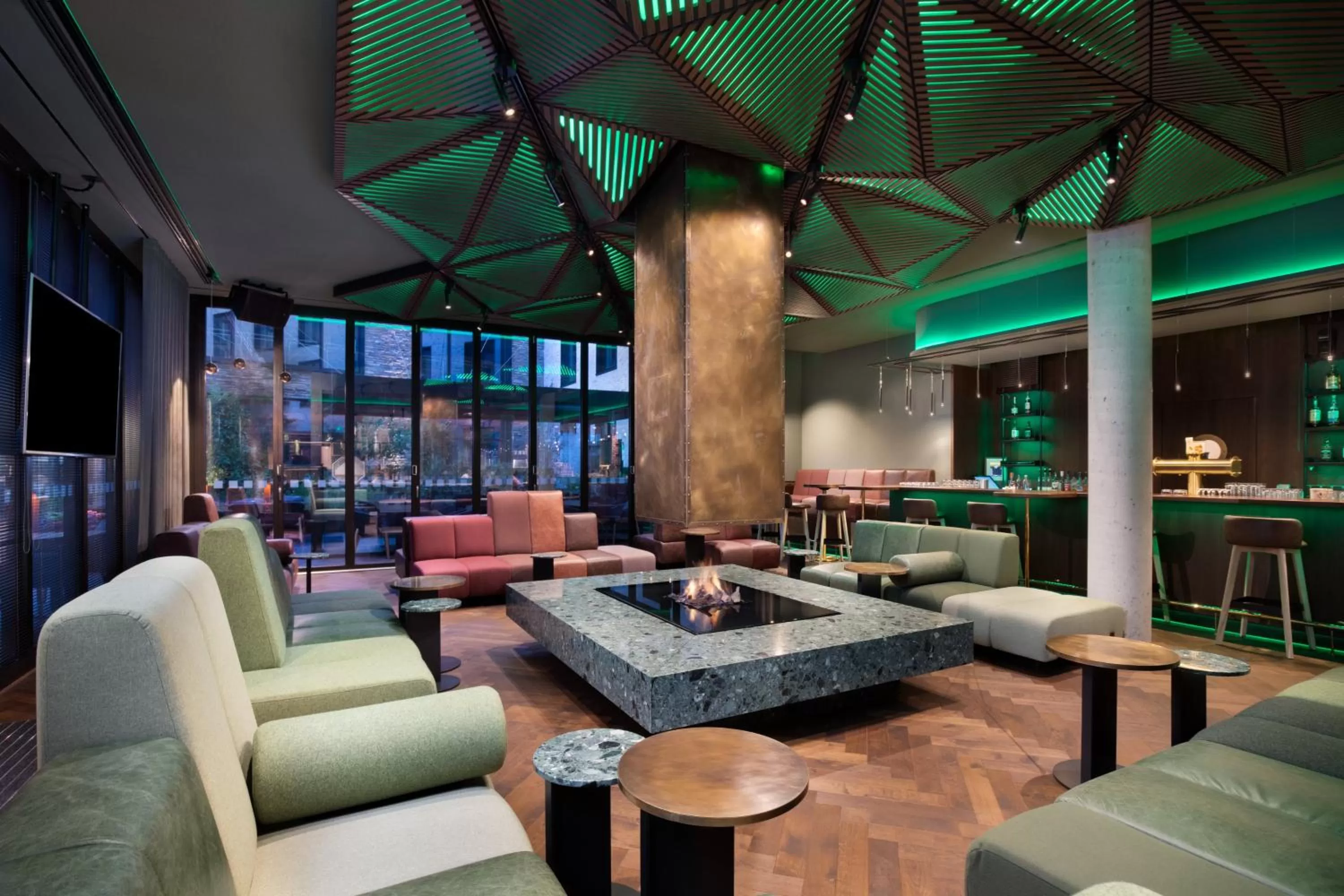 Lounge or bar in Holiday Inn - Osnabrück by IHG