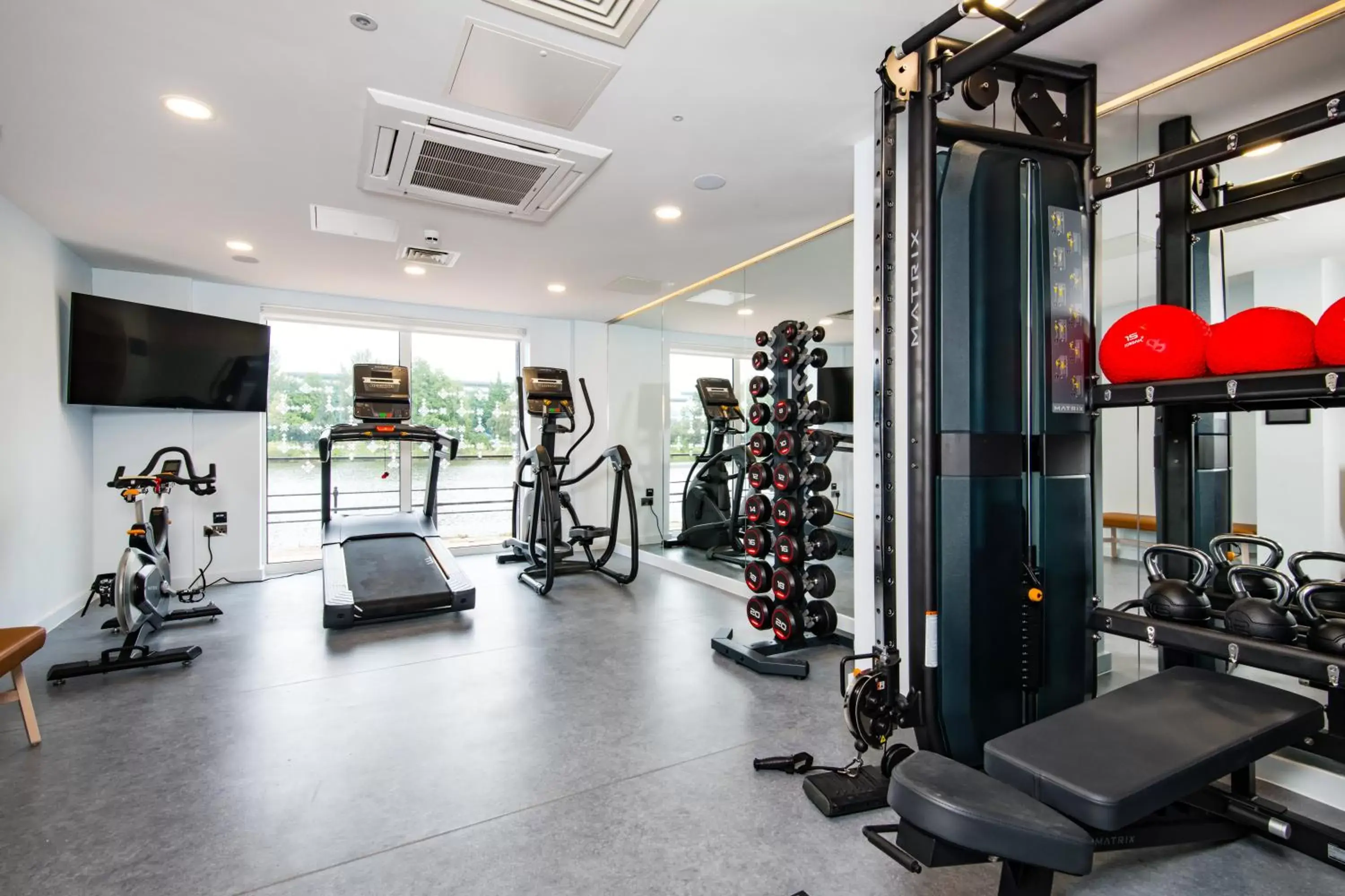 Fitness centre/facilities, Fitness Center/Facilities in StayBridge Suites Cardiff