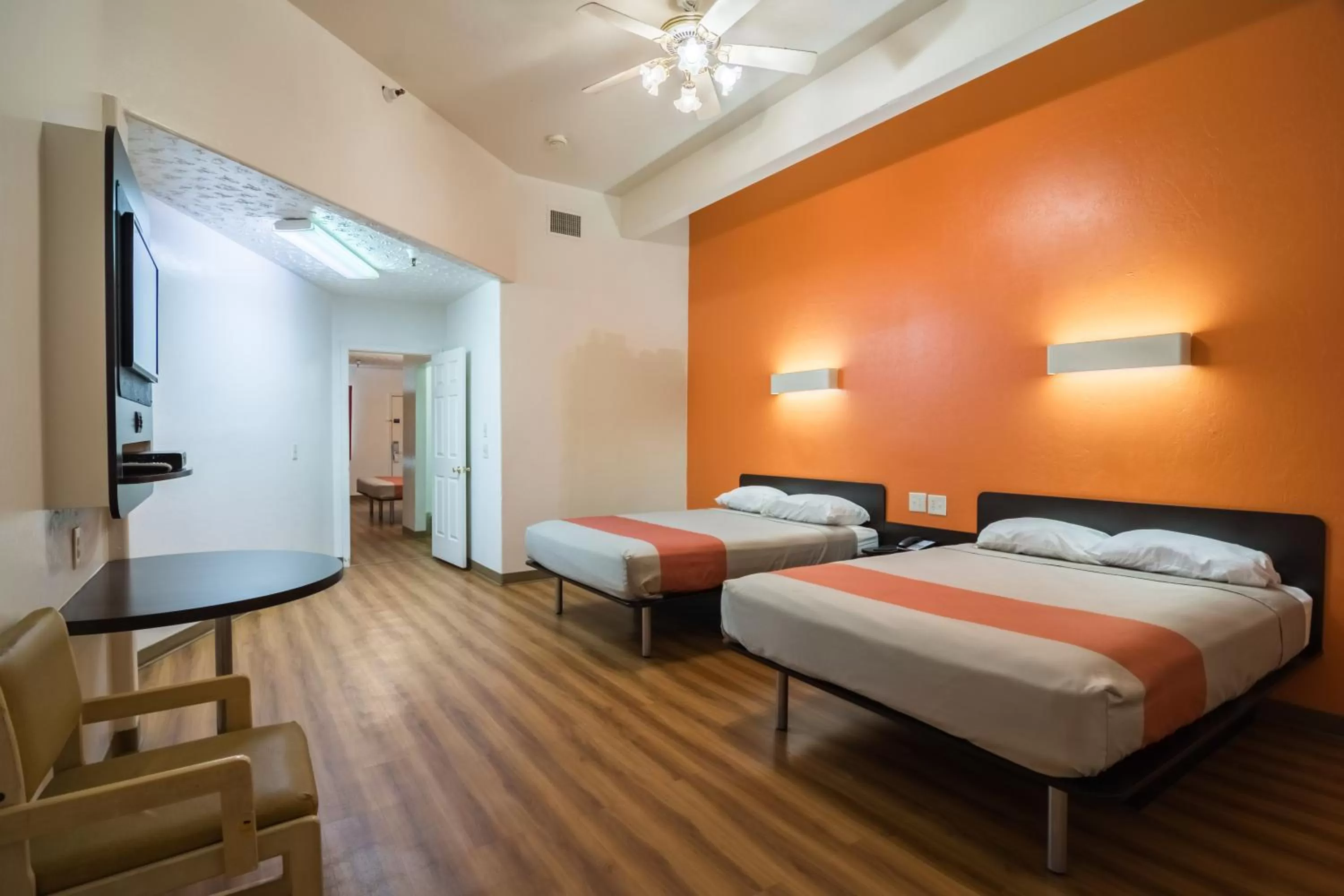 Bedroom, Bed in Motel 6-Globe, AZ