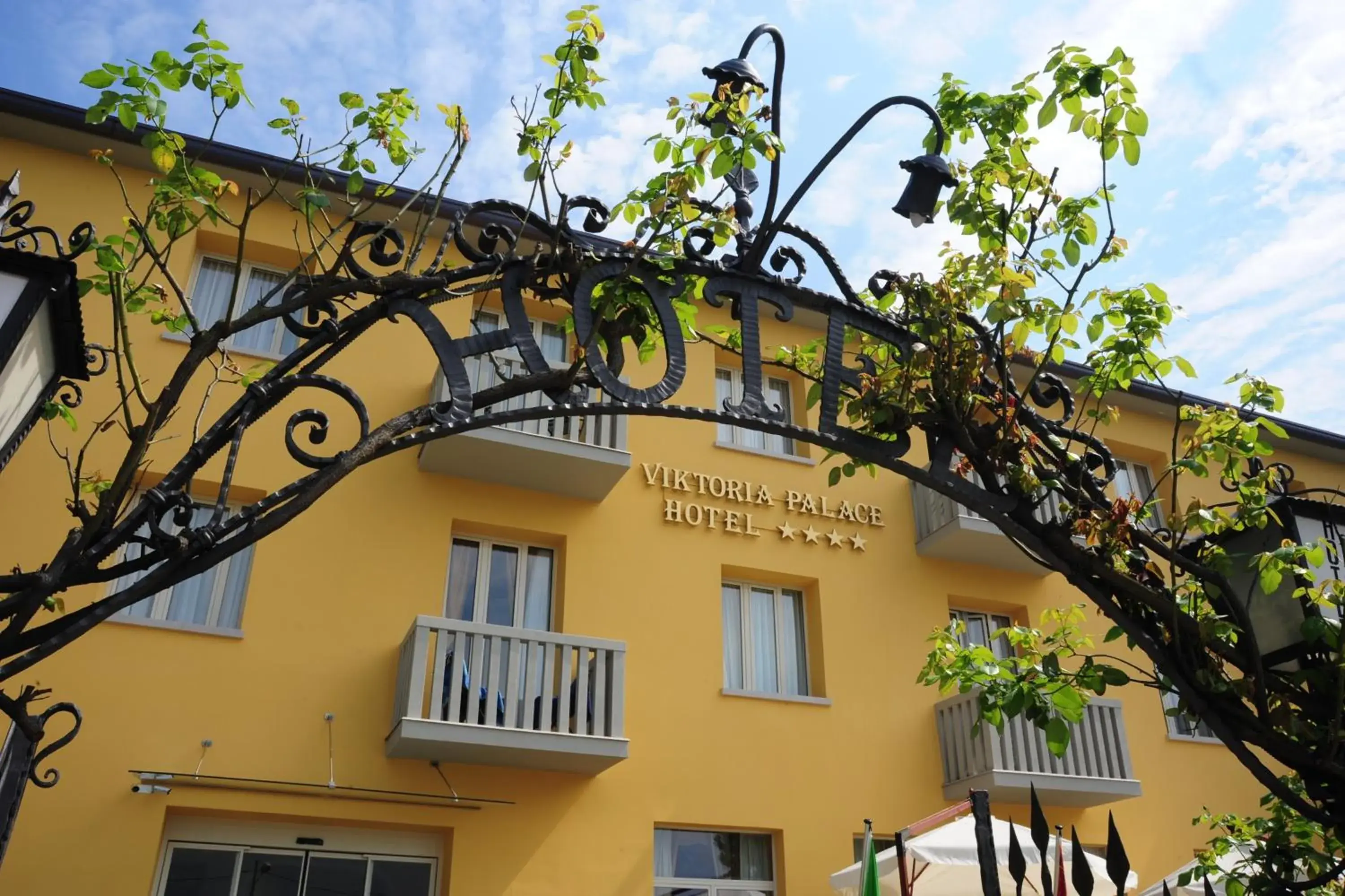 Facade/entrance, Property Building in Viktoria Palace Hotel