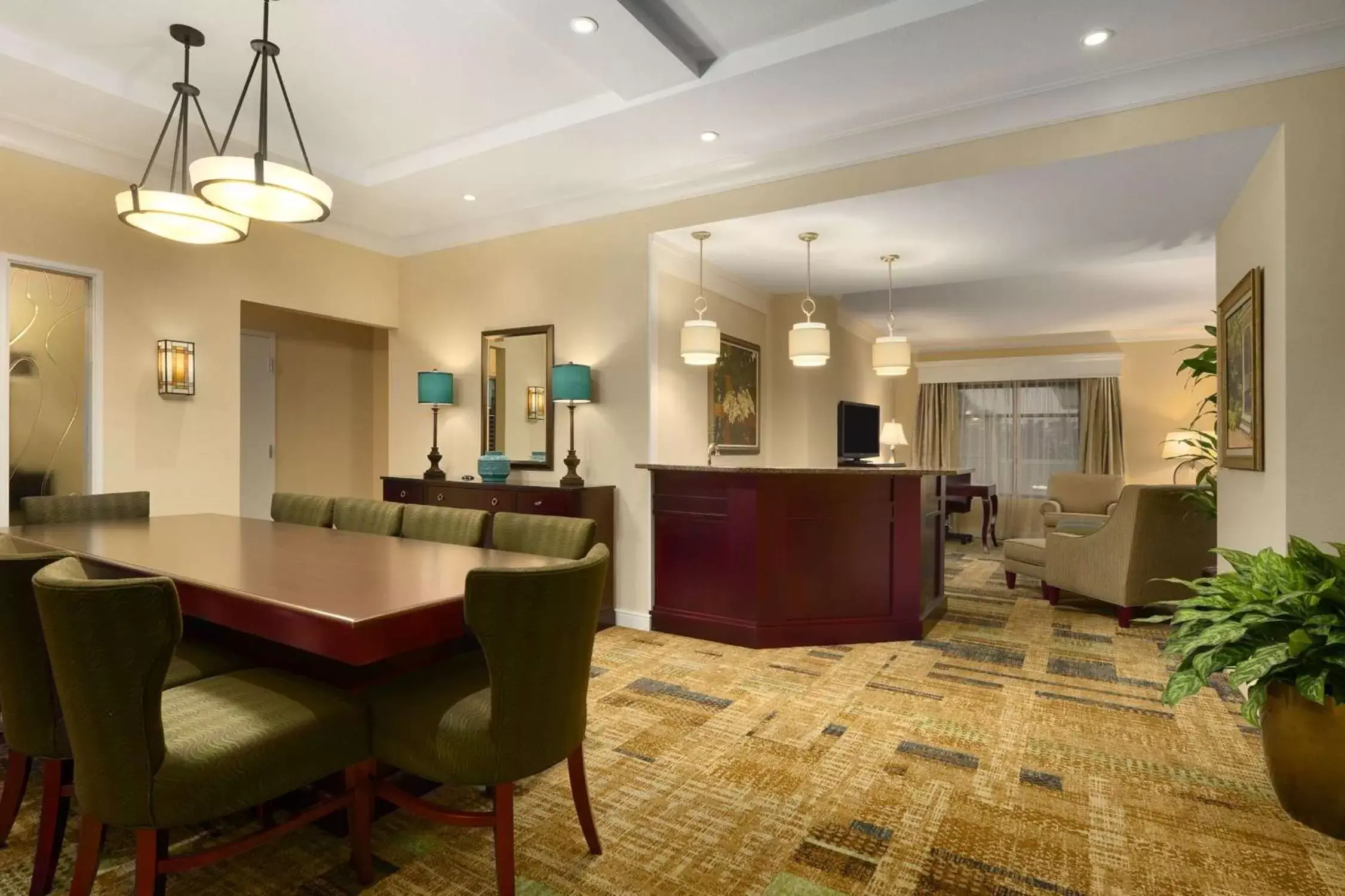 Bedroom in Embassy Suites by Hilton Orlando Lake Buena Vista South