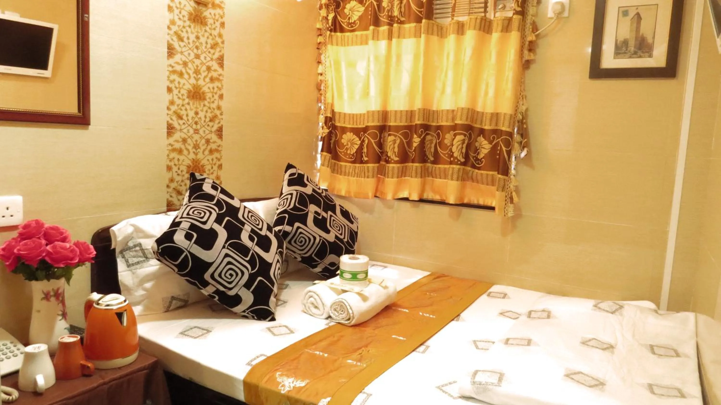 Off site, Bed in Manila Hostel