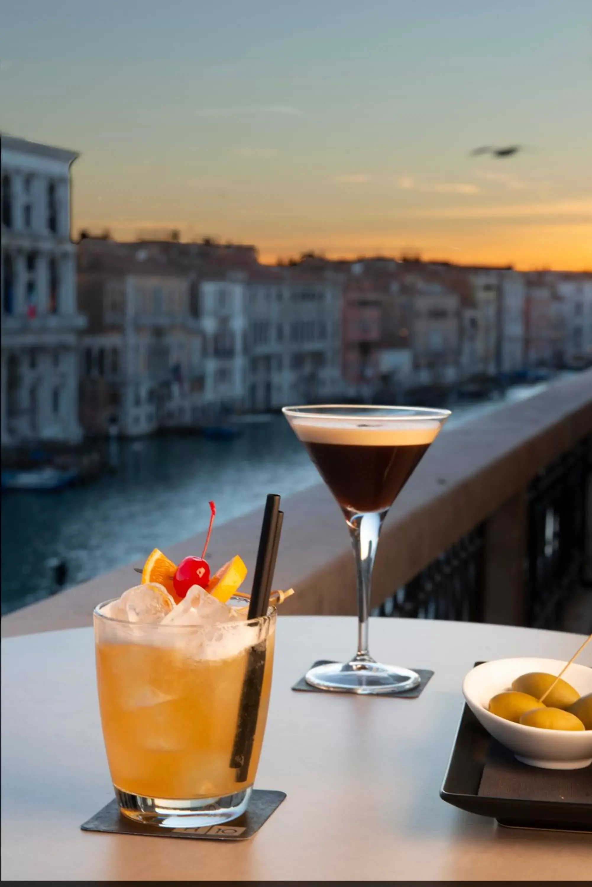 Alcoholic drinks, Sunrise/Sunset in H10 Palazzo Canova