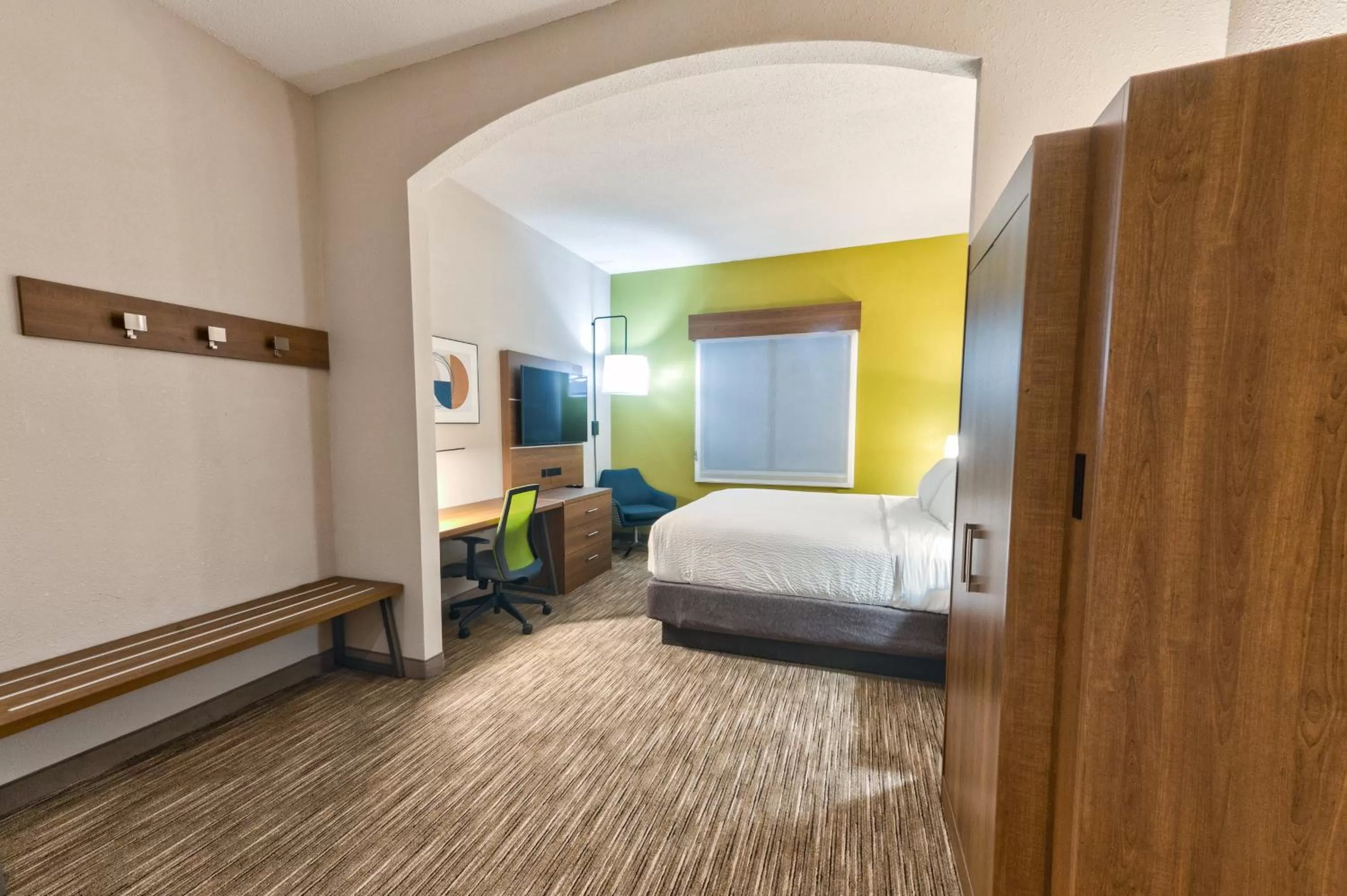 Photo of the whole room, Bed in Holiday Inn Express Hotel & Suites Goshen by IHG