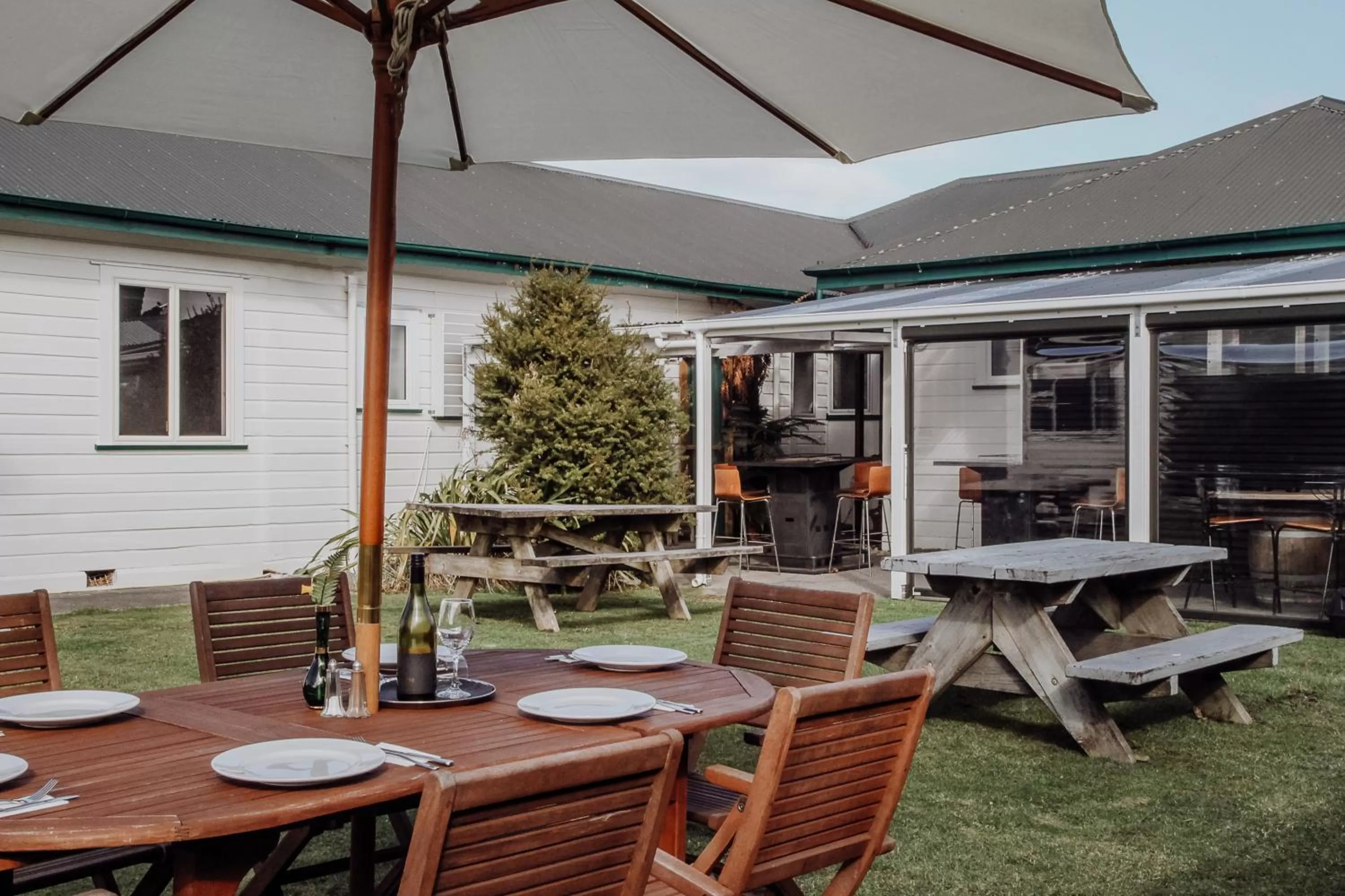 Inner courtyard view in Hokitika Pioneer Hotel